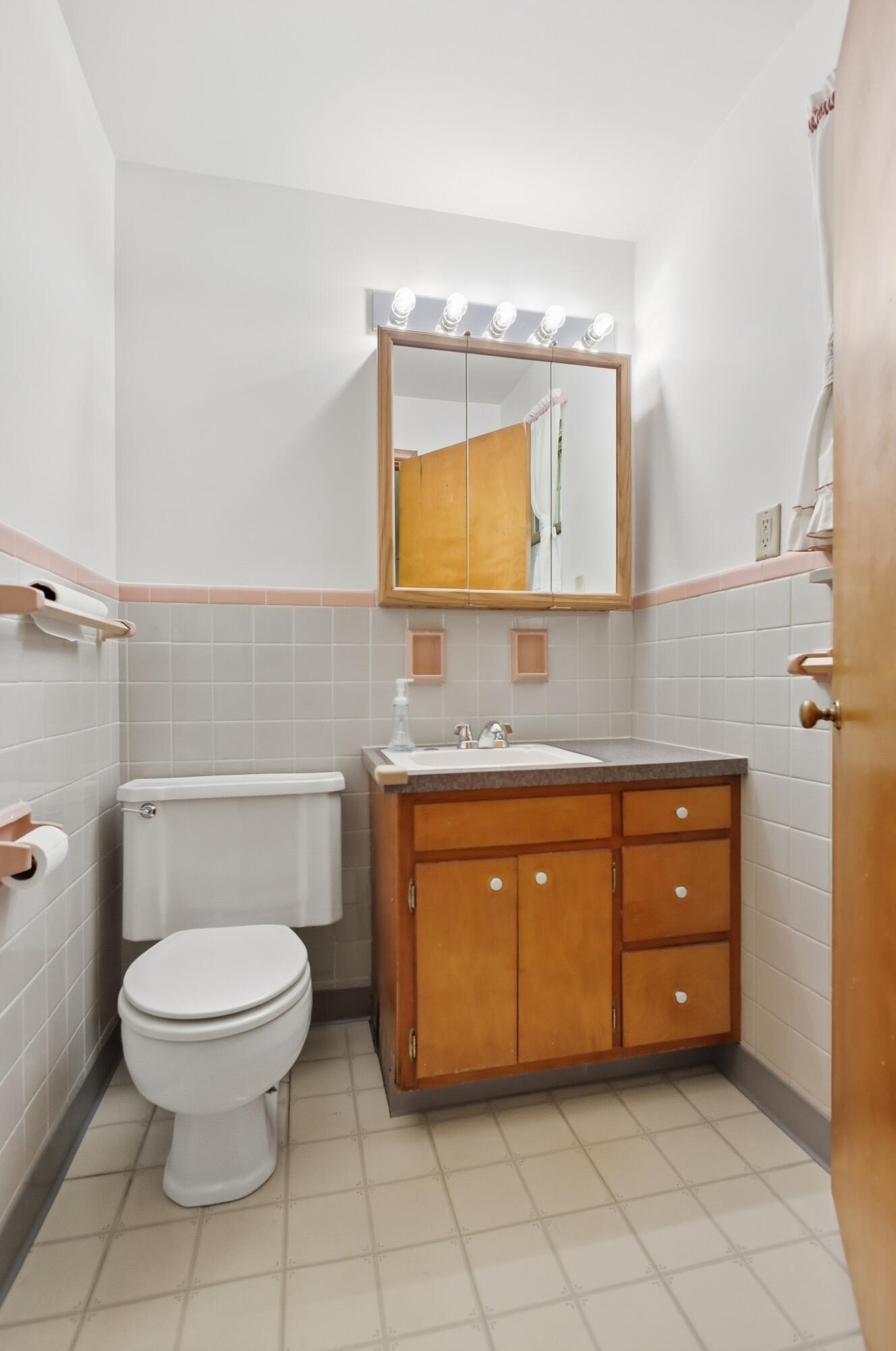 814 Wellington Drive, Springfield, Ohio 45506