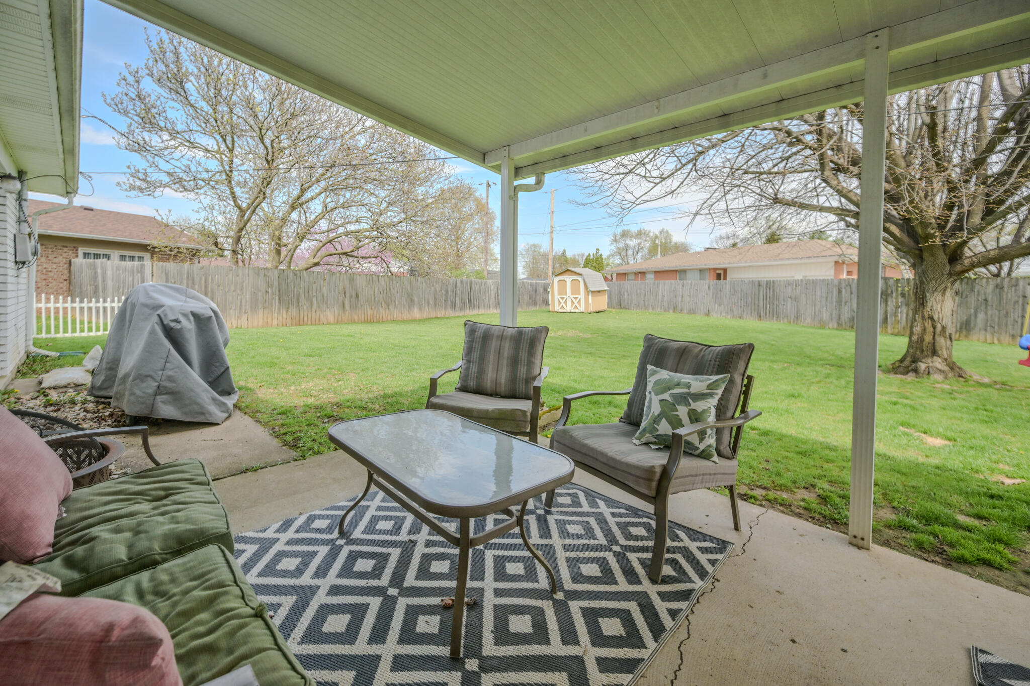 303 Villa Drive, New Carlisle, Ohio 45344