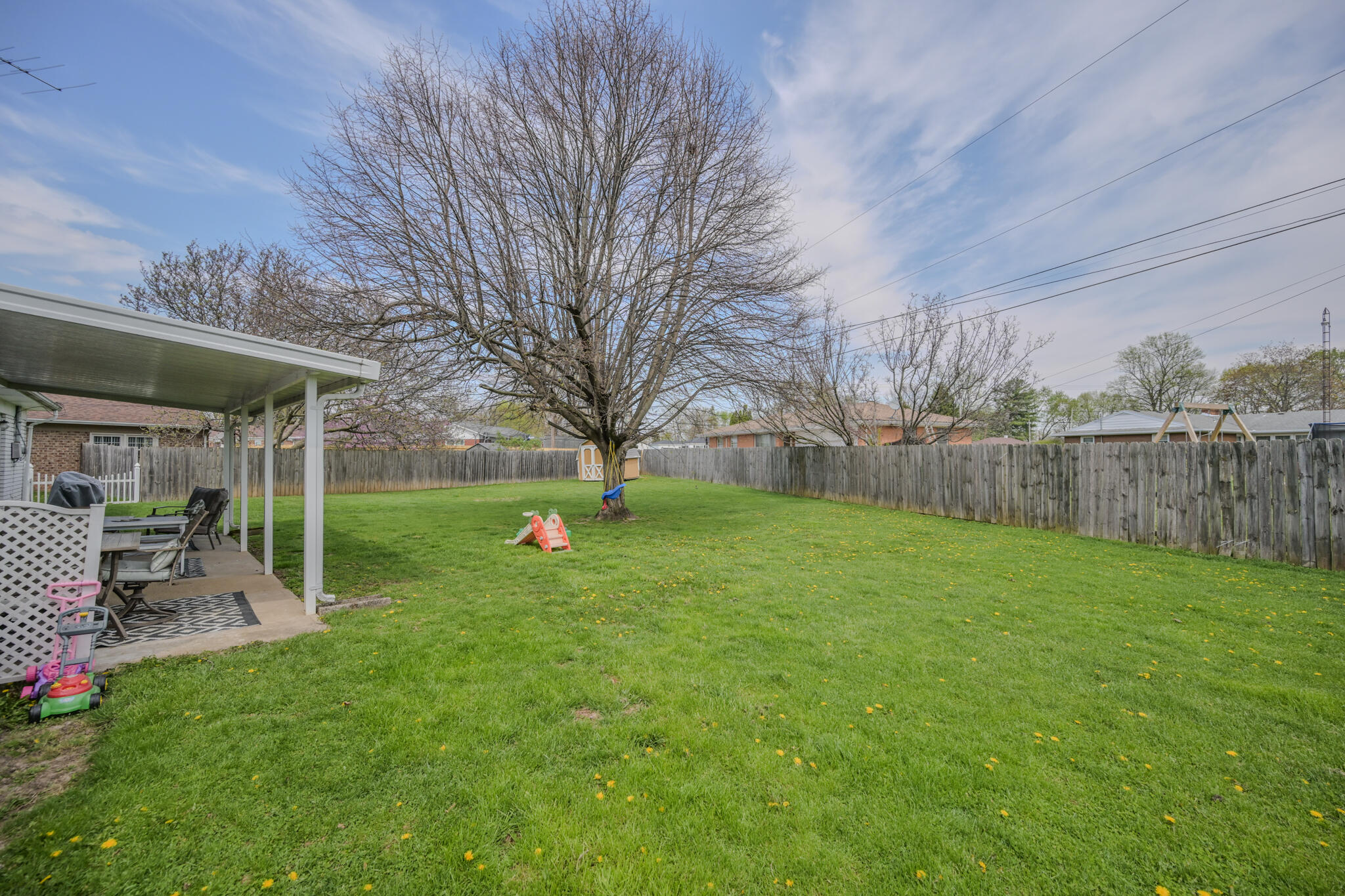 303 Villa Drive, New Carlisle, Ohio 45344