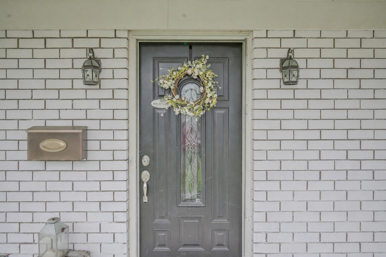 303 Villa Drive, New Carlisle, Ohio 45344