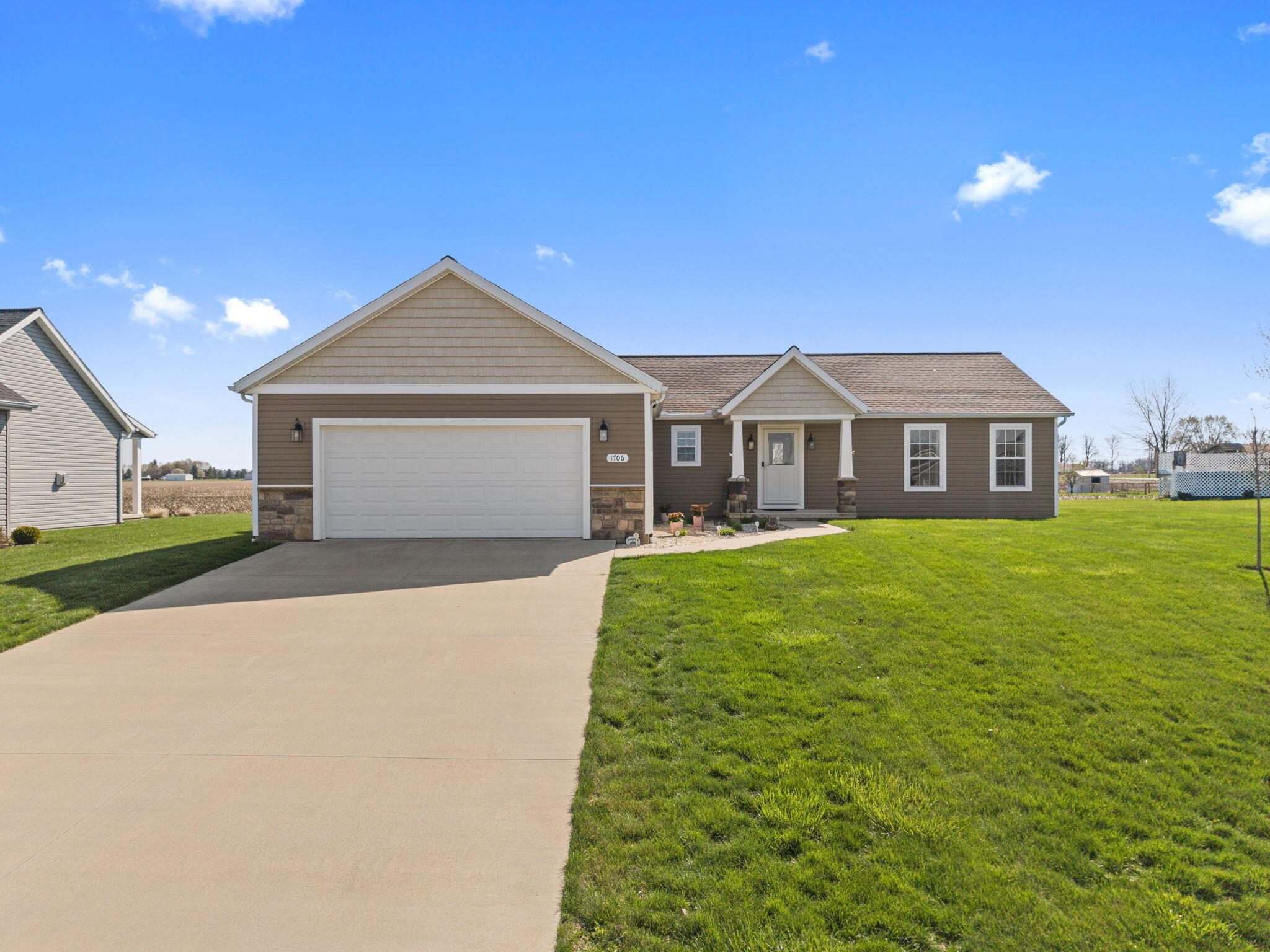 1706 Applejack Drive, Wapakoneta, Ohio 45895