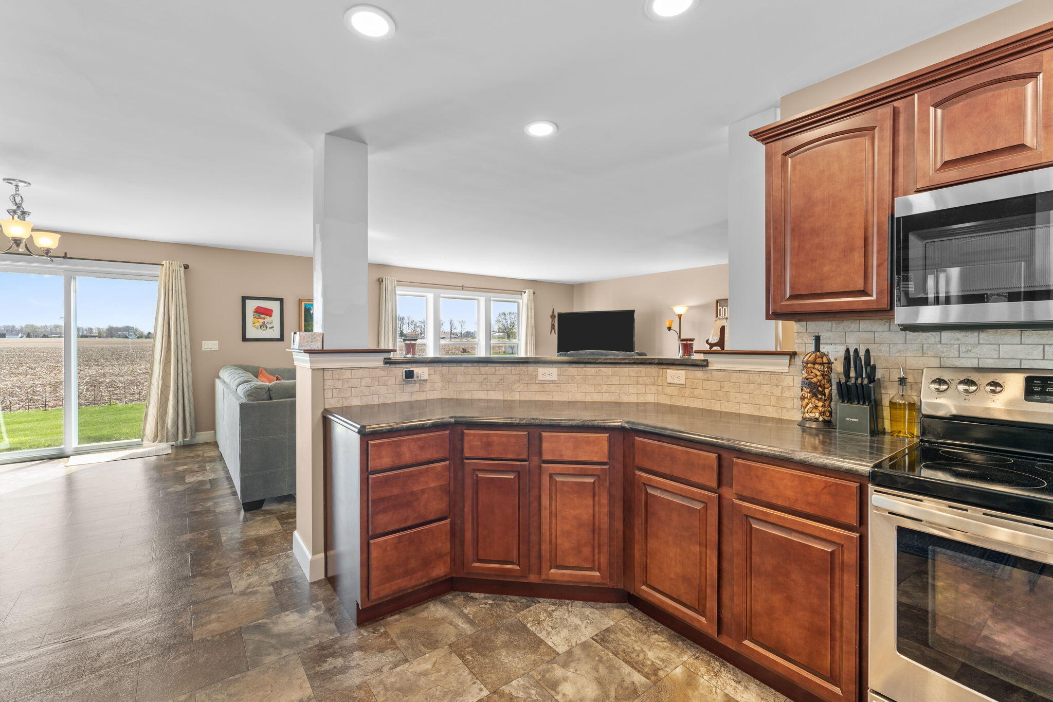 1706 Applejack Drive, Wapakoneta, Ohio 45895