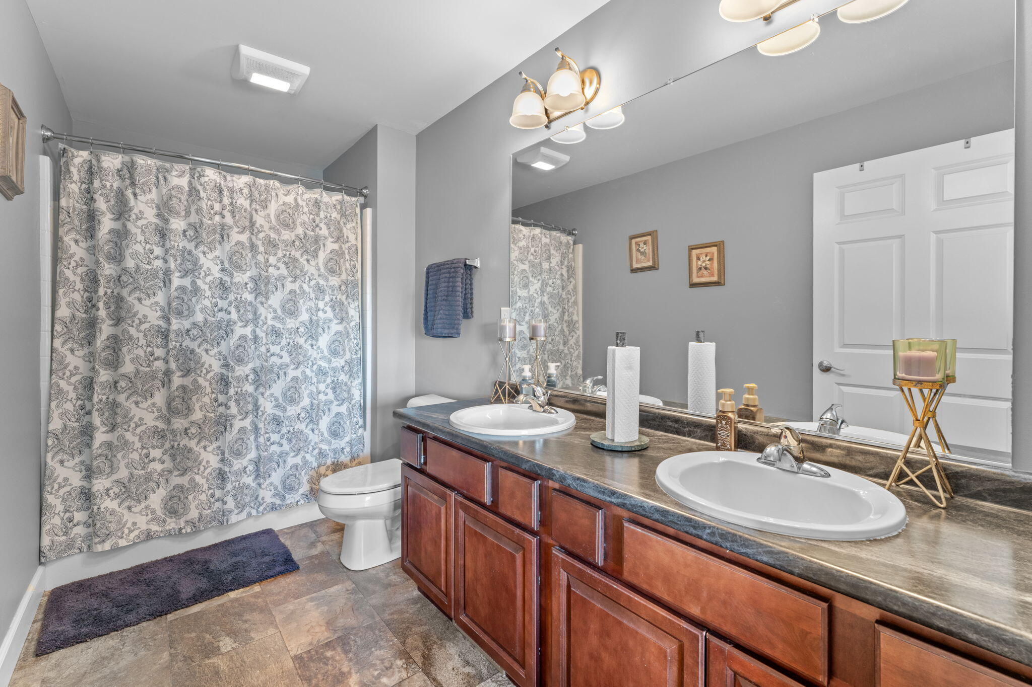 1706 Applejack Drive, Wapakoneta, Ohio 45895