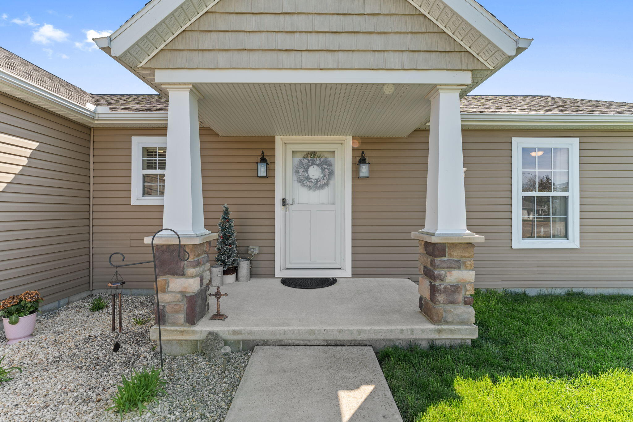 1706 Applejack Drive, Wapakoneta, Ohio 45895