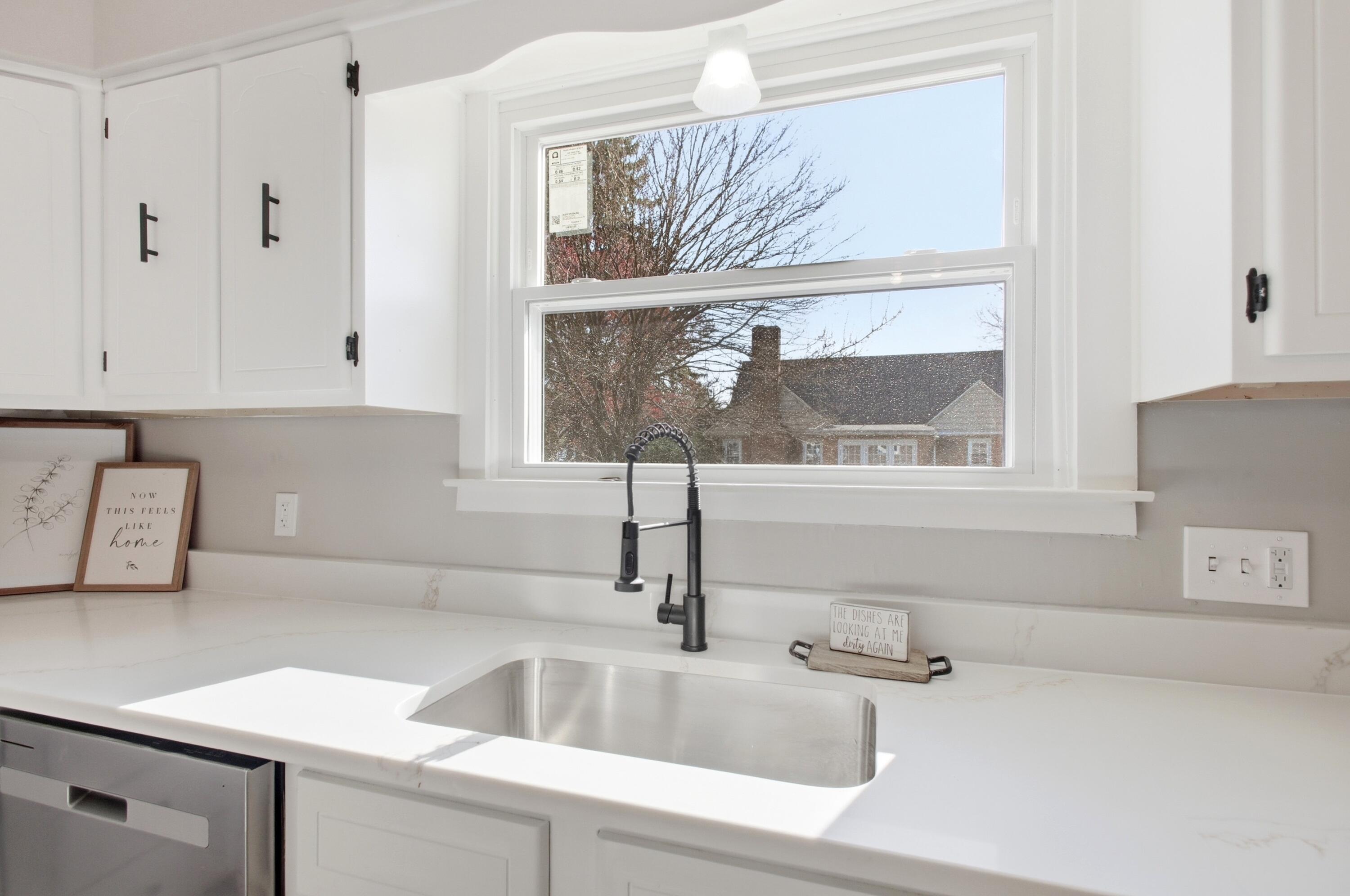 1925 Sunset Avenue, Springfield, Ohio 45505