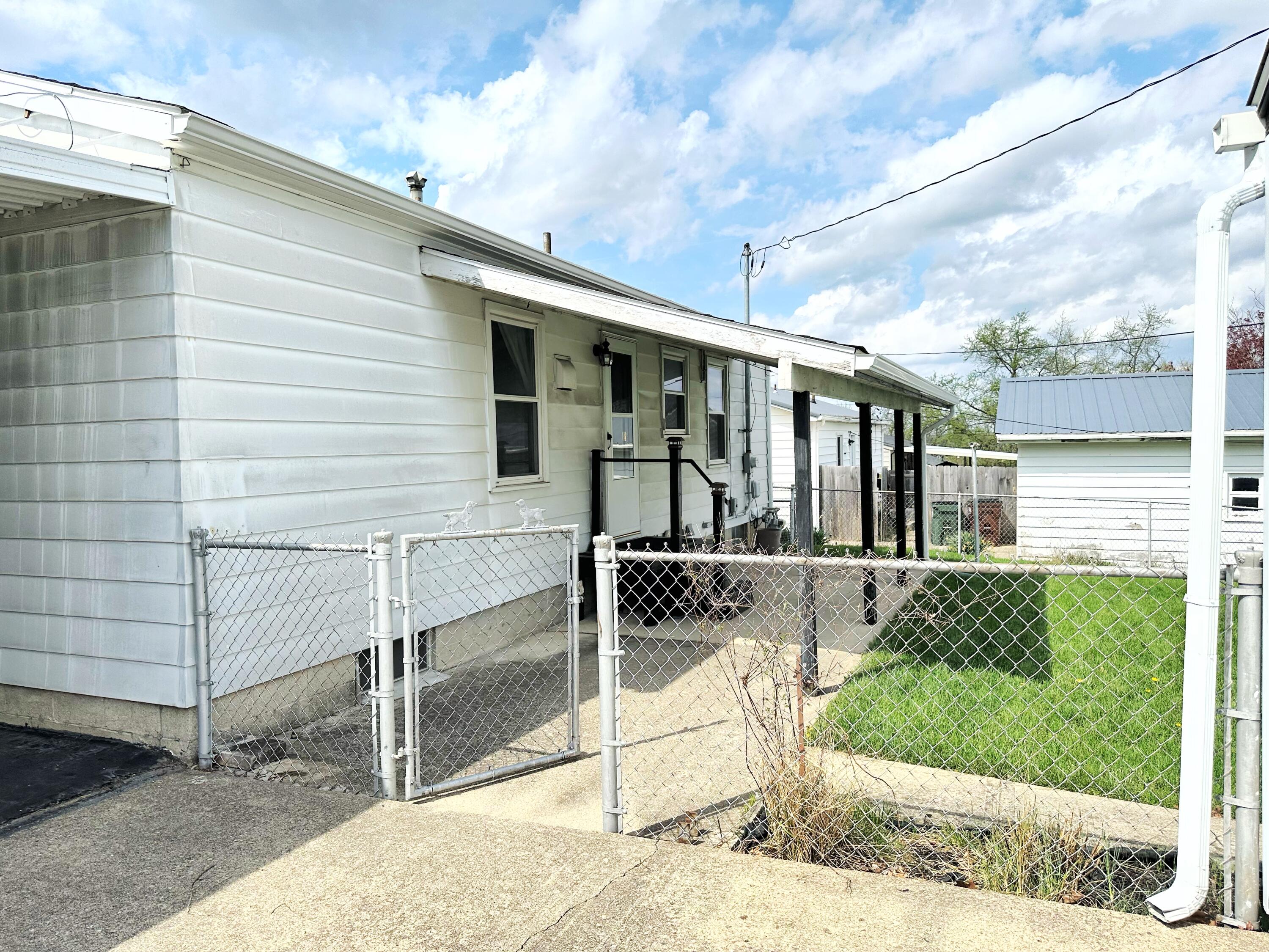 1356 Ironwood Drive, Fairborn, Ohio 45324