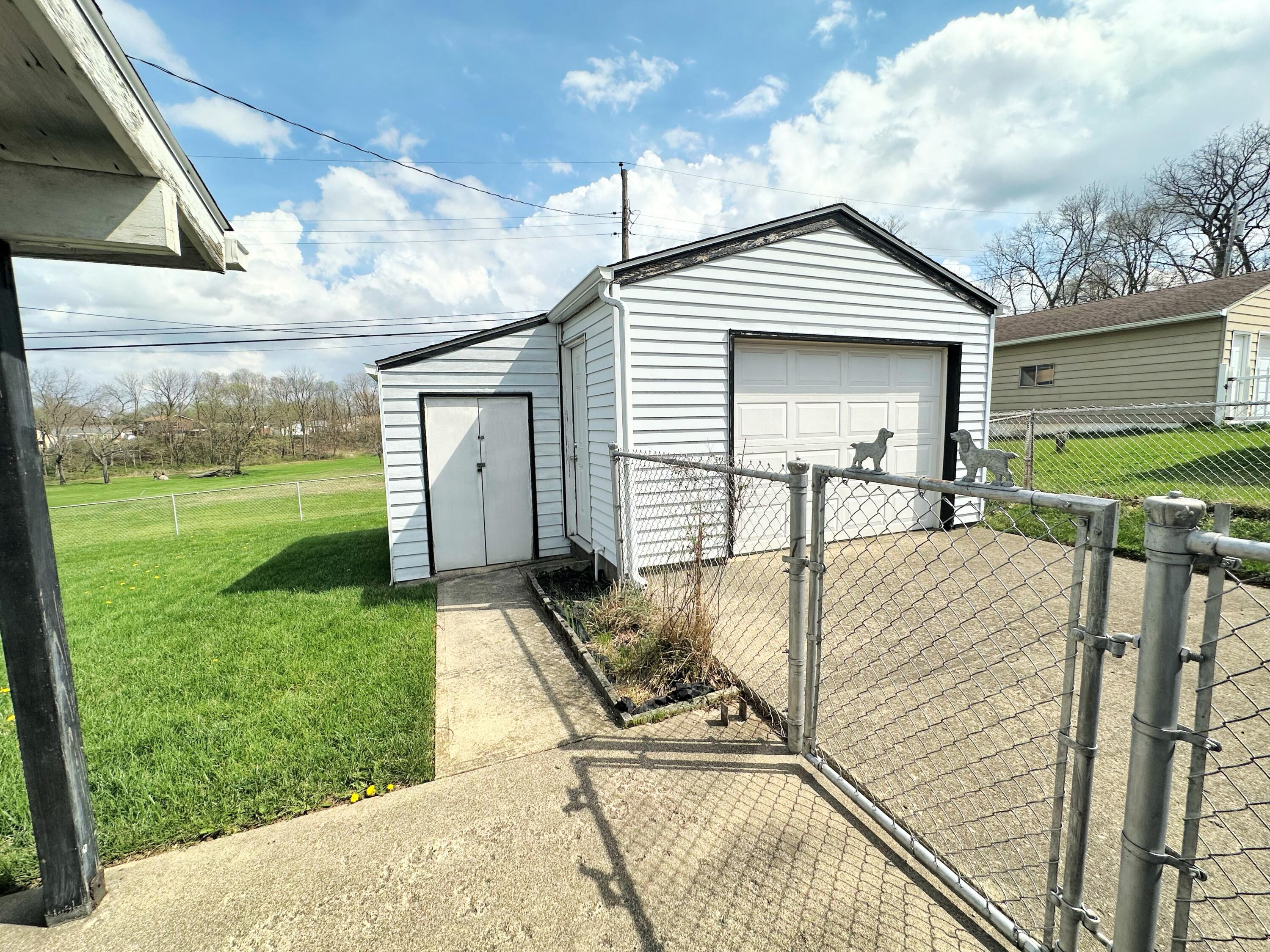 1356 Ironwood Drive, Fairborn, Ohio 45324