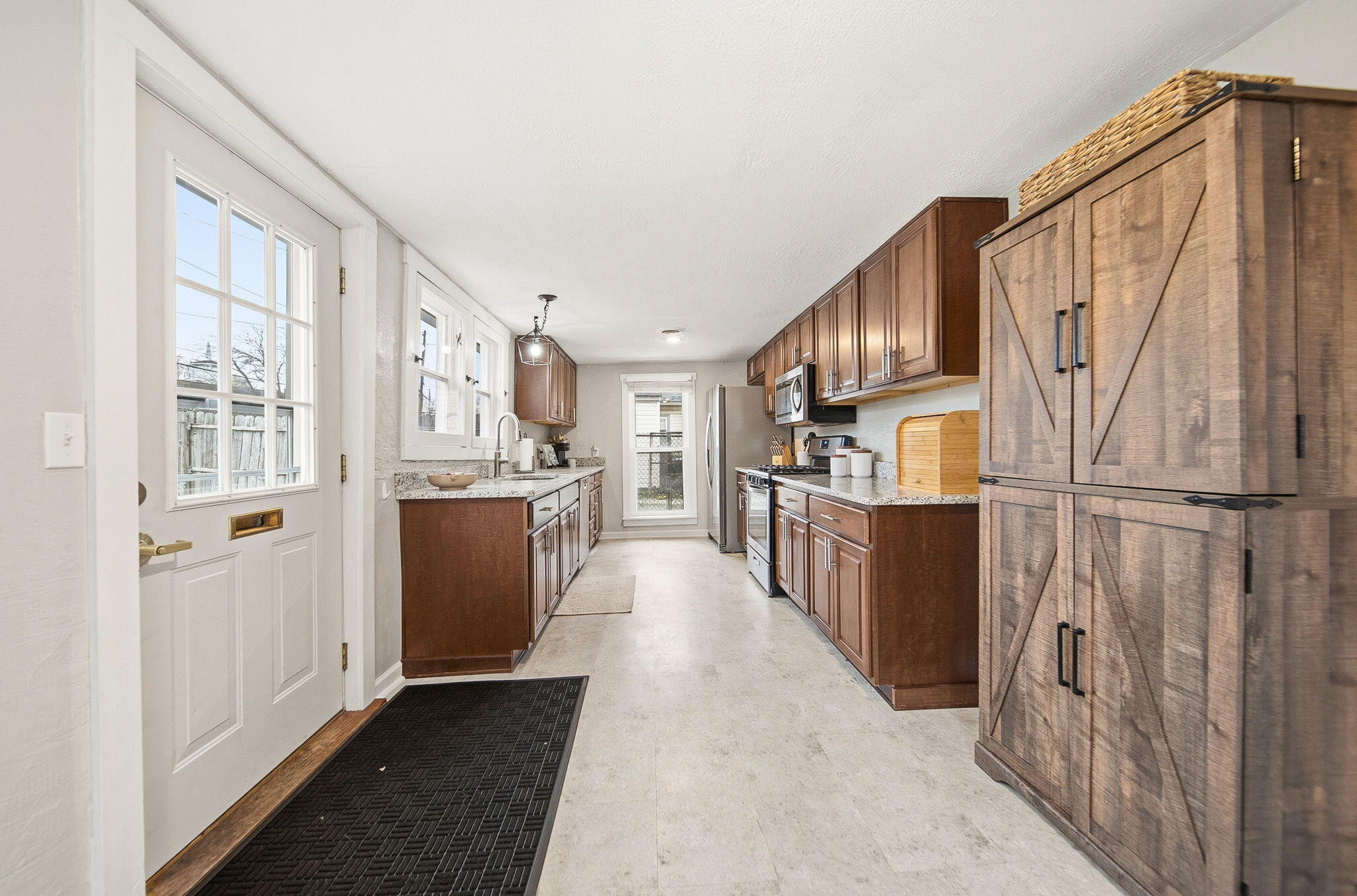 525 Main Street, Groveport, Ohio 43125