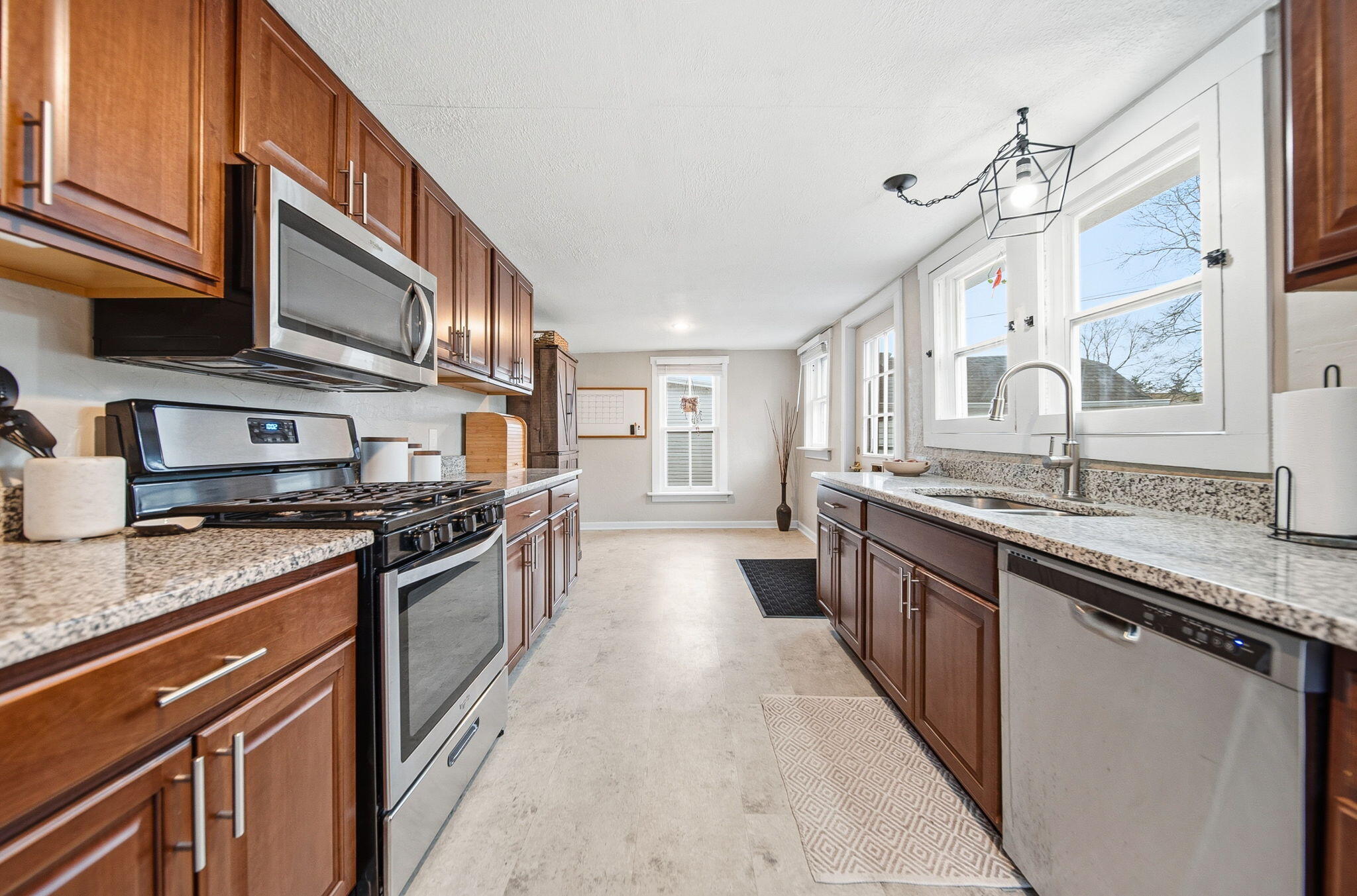 525 Main Street, Groveport, Ohio 43125