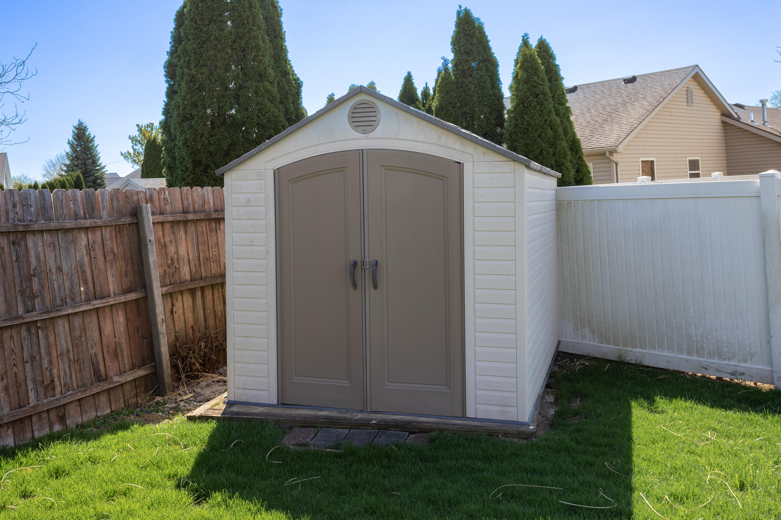 1181 Winchester Drive, Troy, Ohio 45373