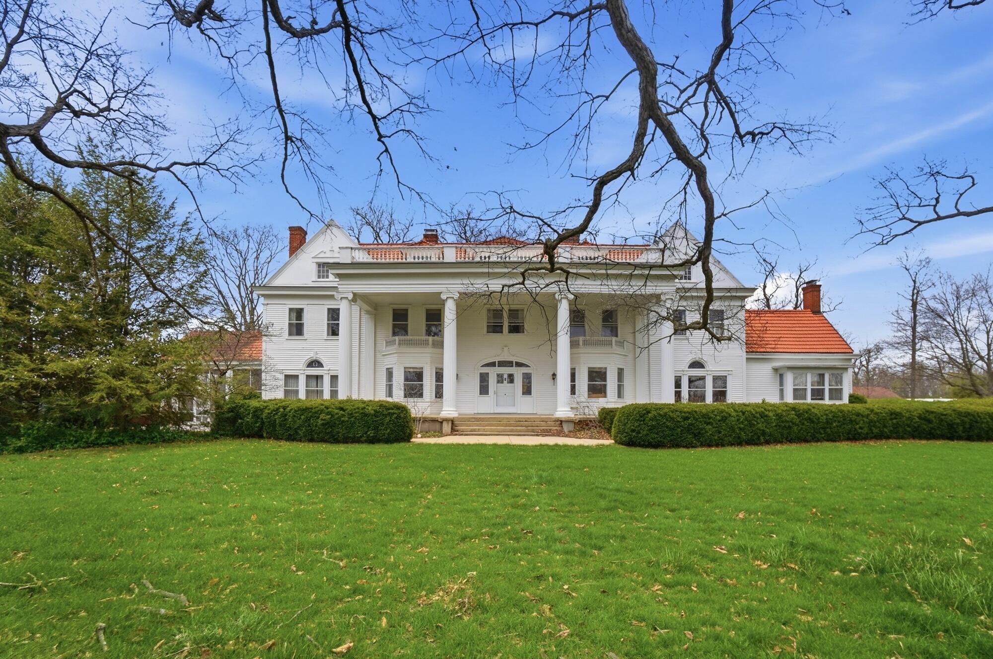 407 Dayton Lakeview Road, New Carlisle, Ohio 45344