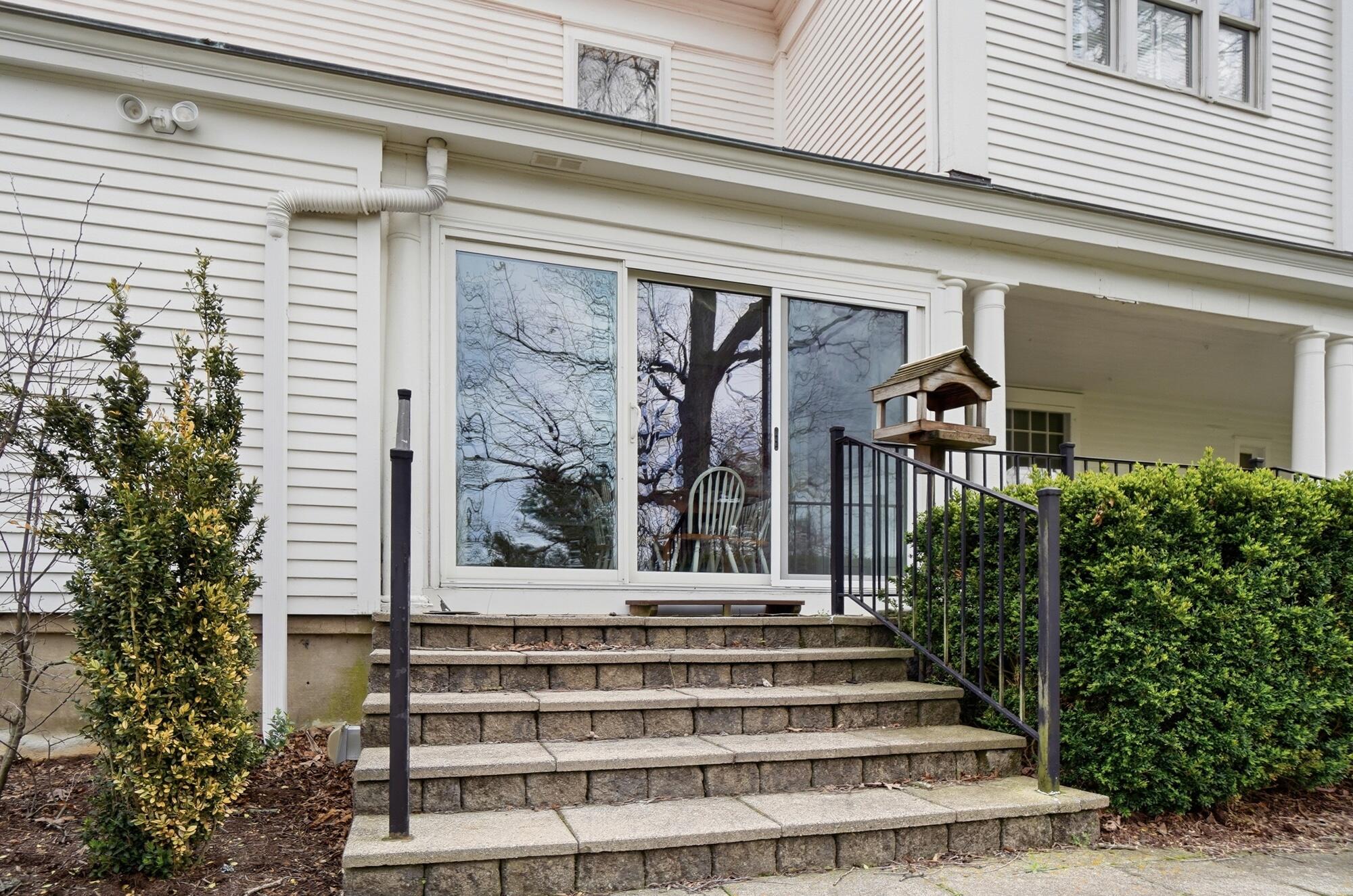 407 Dayton Lakeview Road, New Carlisle, Ohio 45344