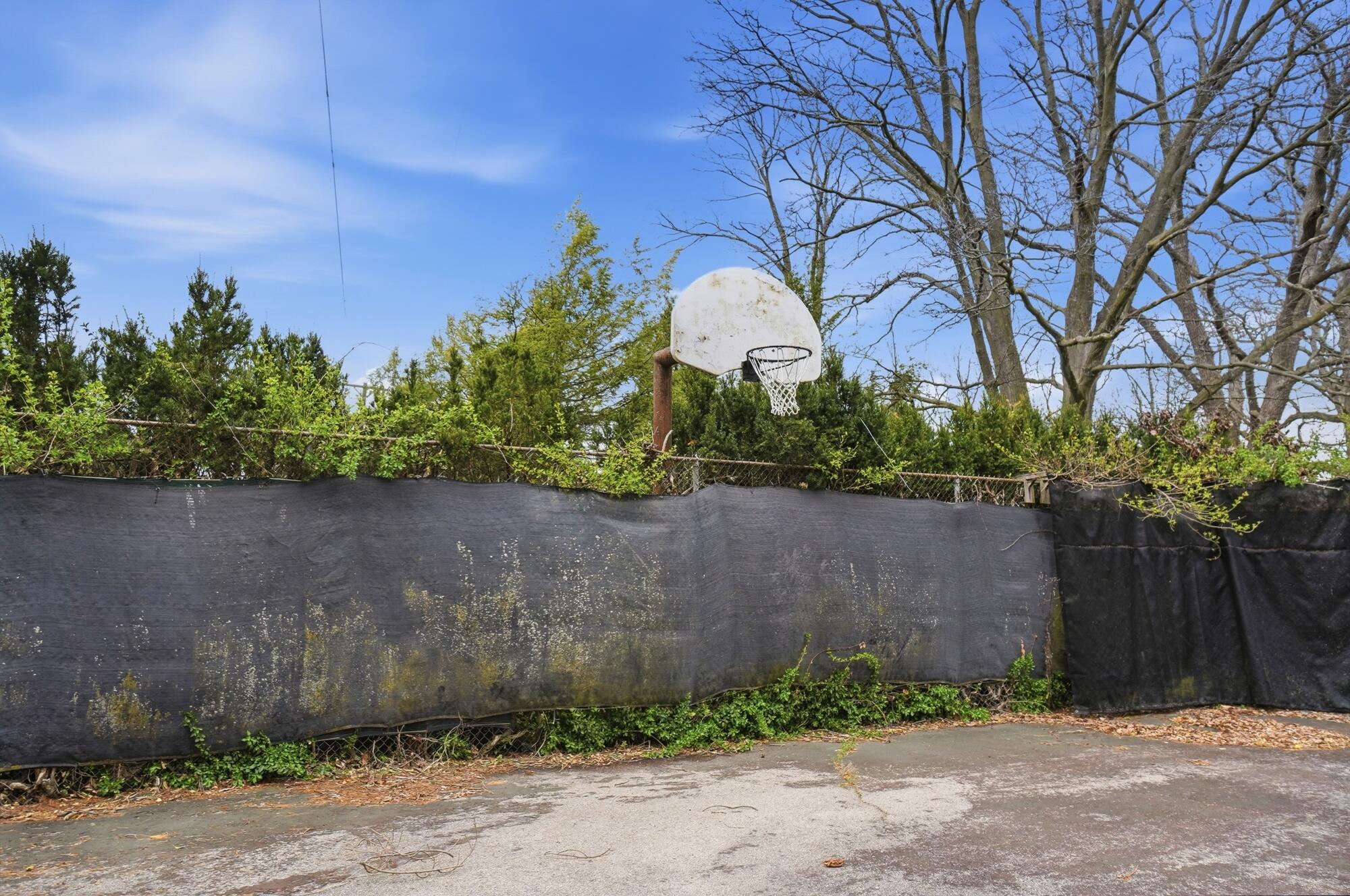 407 Dayton Lakeview Road, New Carlisle, Ohio 45344