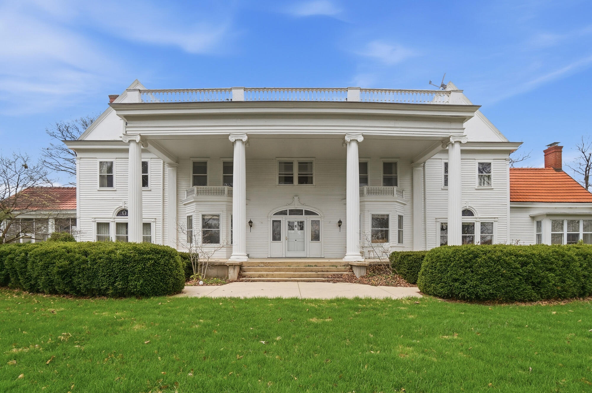 407 Dayton Lakeview Road, New Carlisle, Ohio 45344