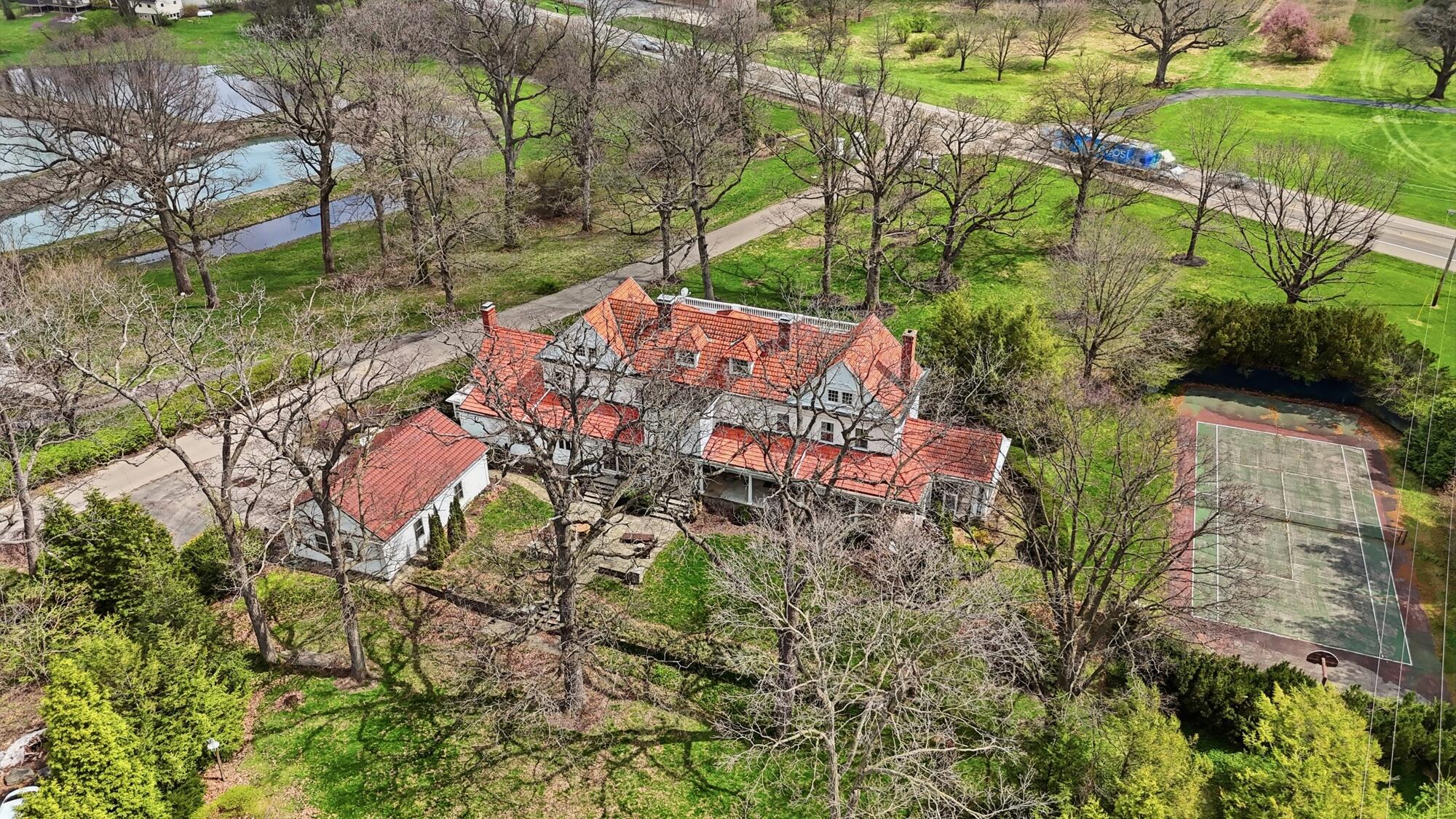 407 Dayton Lakeview Road, New Carlisle, Ohio 45344