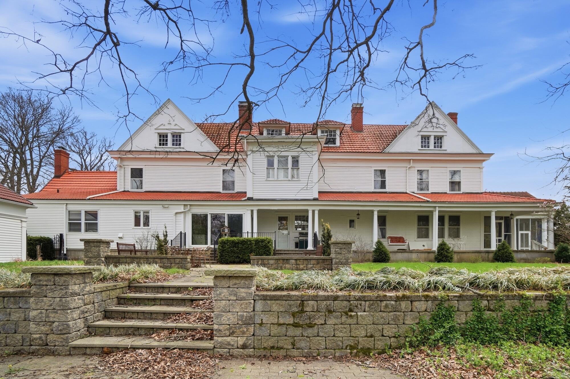 407 Dayton Lakeview Road, New Carlisle, Ohio 45344