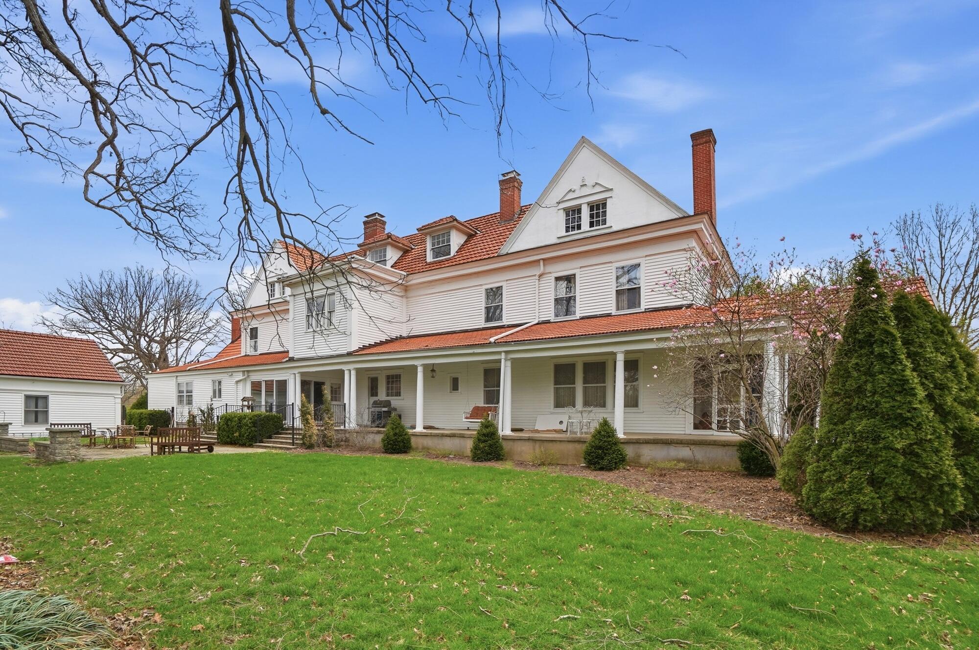 407 Dayton Lakeview Road, New Carlisle, Ohio 45344