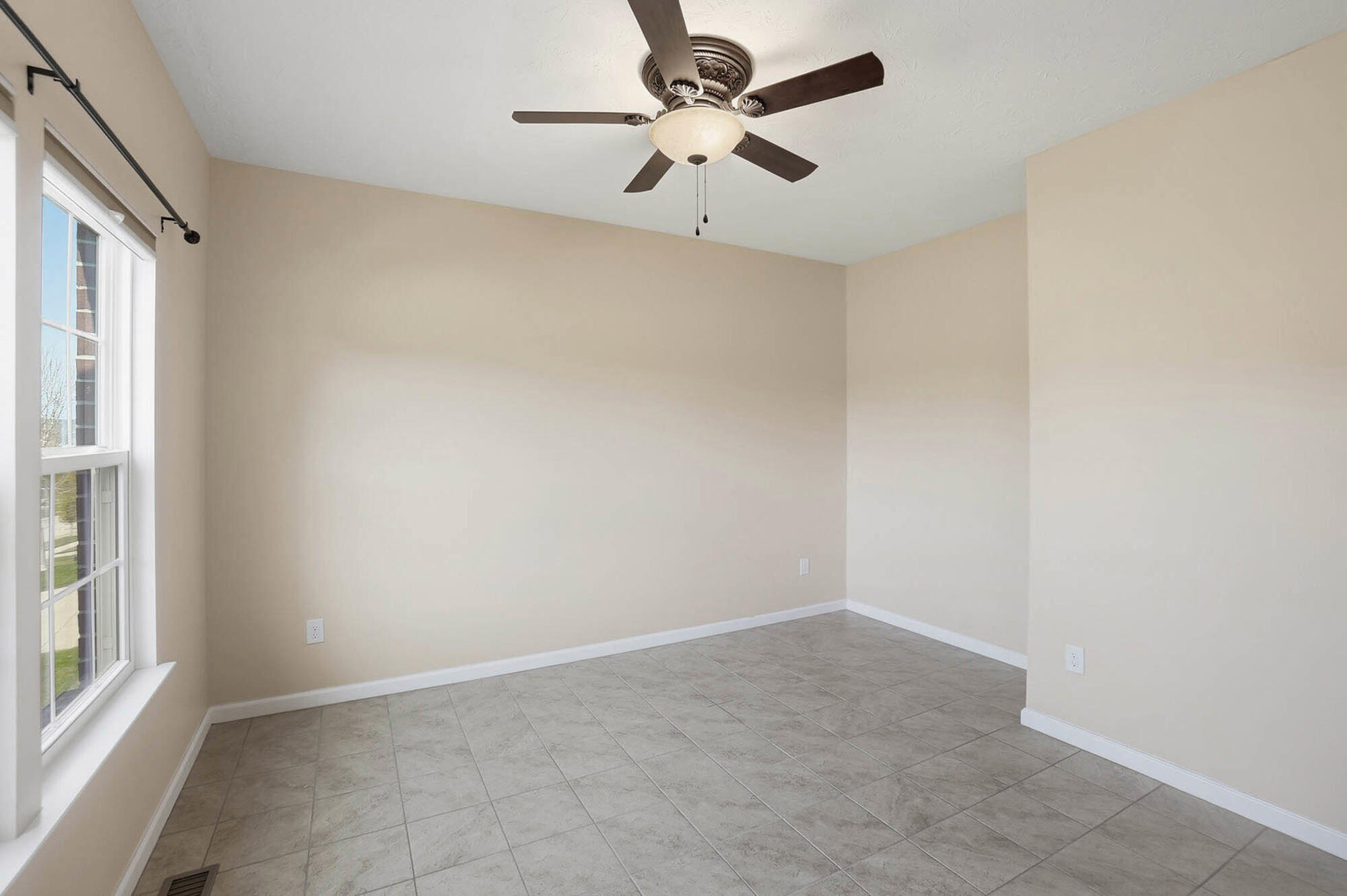 1818 Spring Meadows Drive, Xenia, Ohio 45385