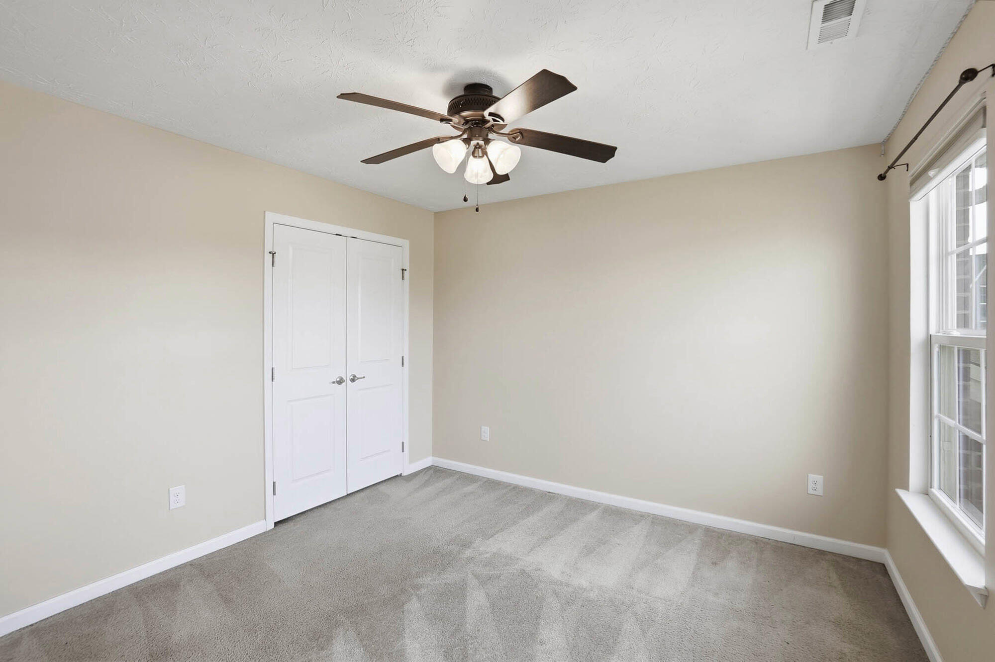 1818 Spring Meadows Drive, Xenia, Ohio 45385