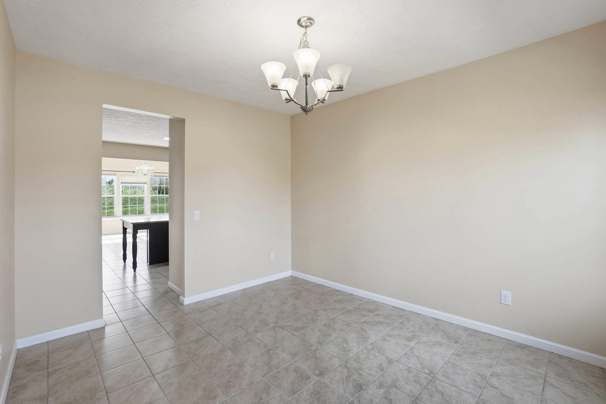 1818 Spring Meadows Drive, Xenia, Ohio 45385