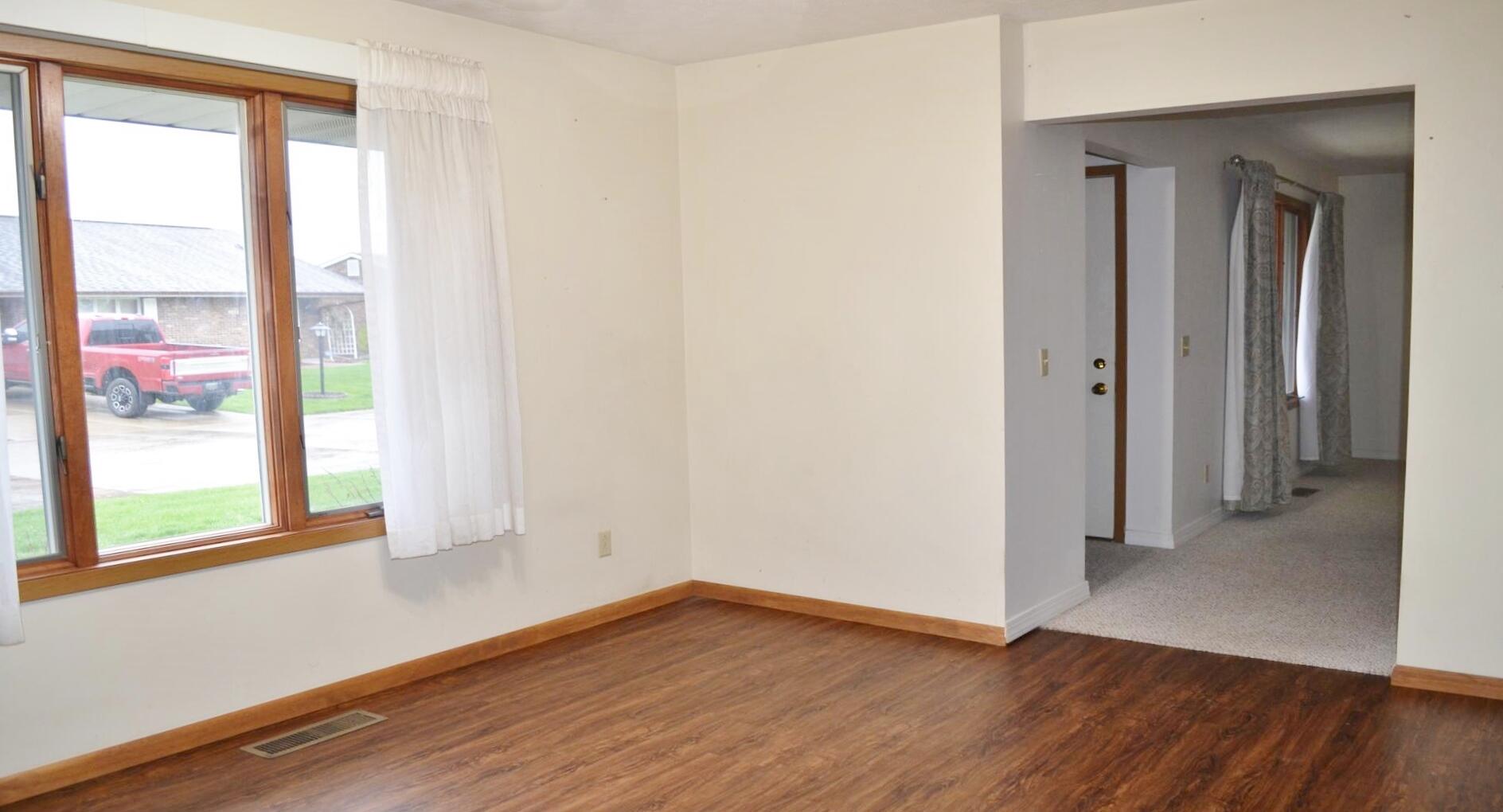 1031 Armsgate Road, Springfield, Ohio 45503