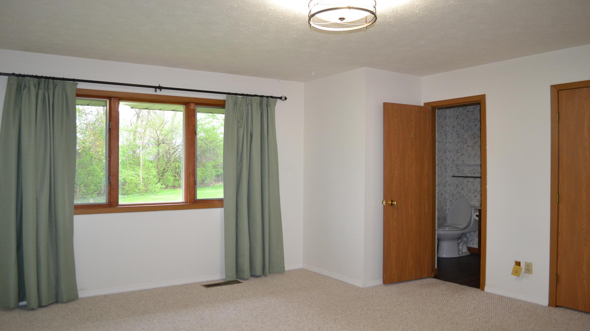 1031 Armsgate Road, Springfield, Ohio 45503