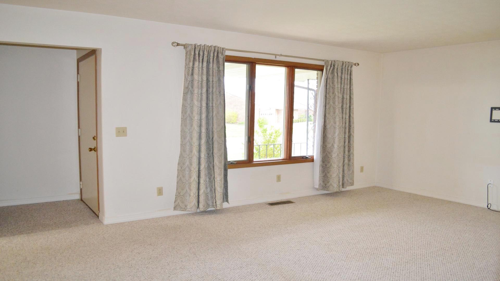 1031 Armsgate Road, Springfield, Ohio 45503