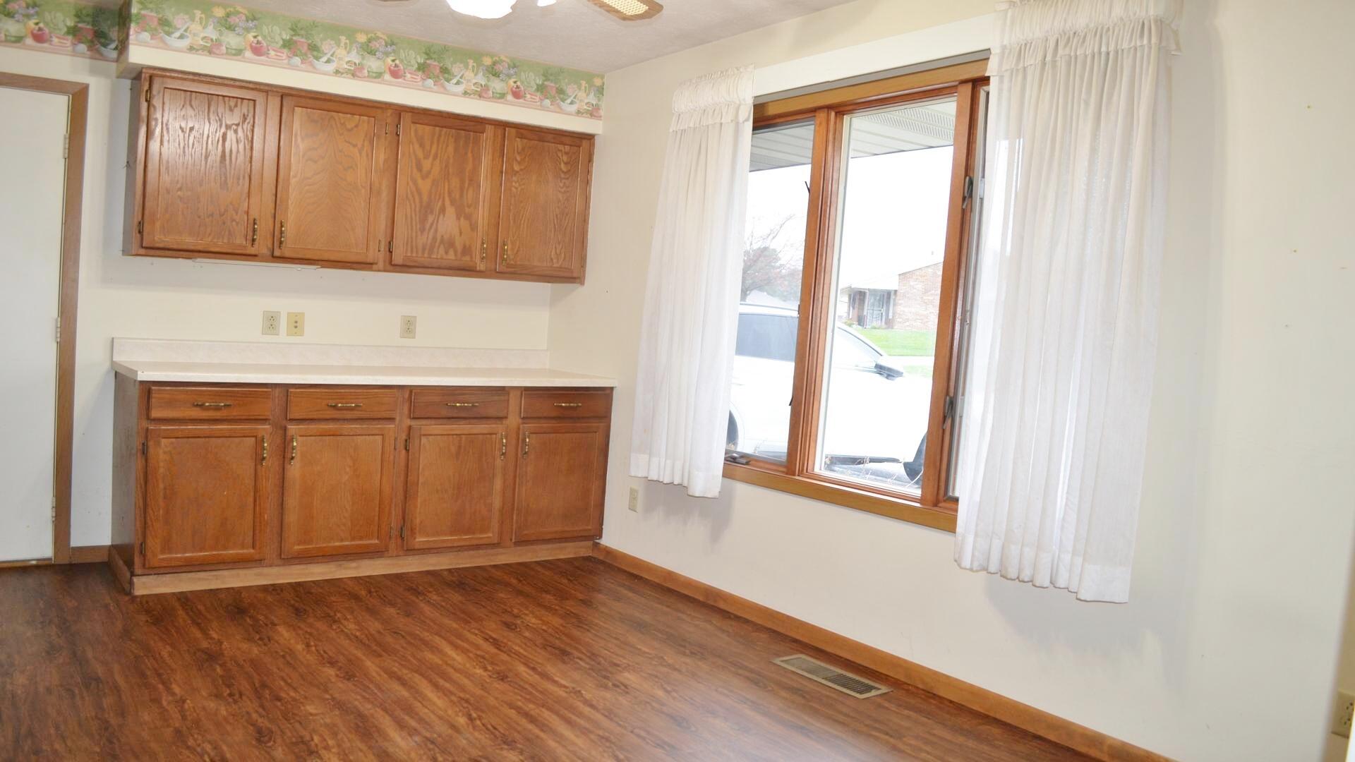 1031 Armsgate Road, Springfield, Ohio 45503