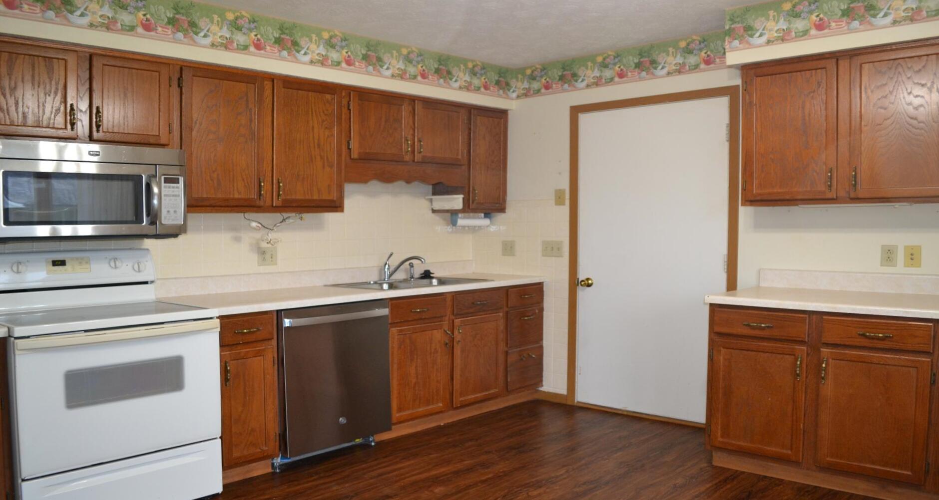 1031 Armsgate Road, Springfield, Ohio 45503