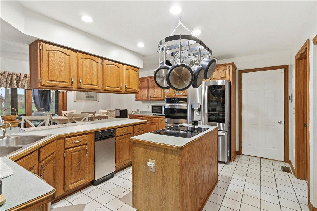 764 Wedgewood Court, Marysville, Ohio 43040