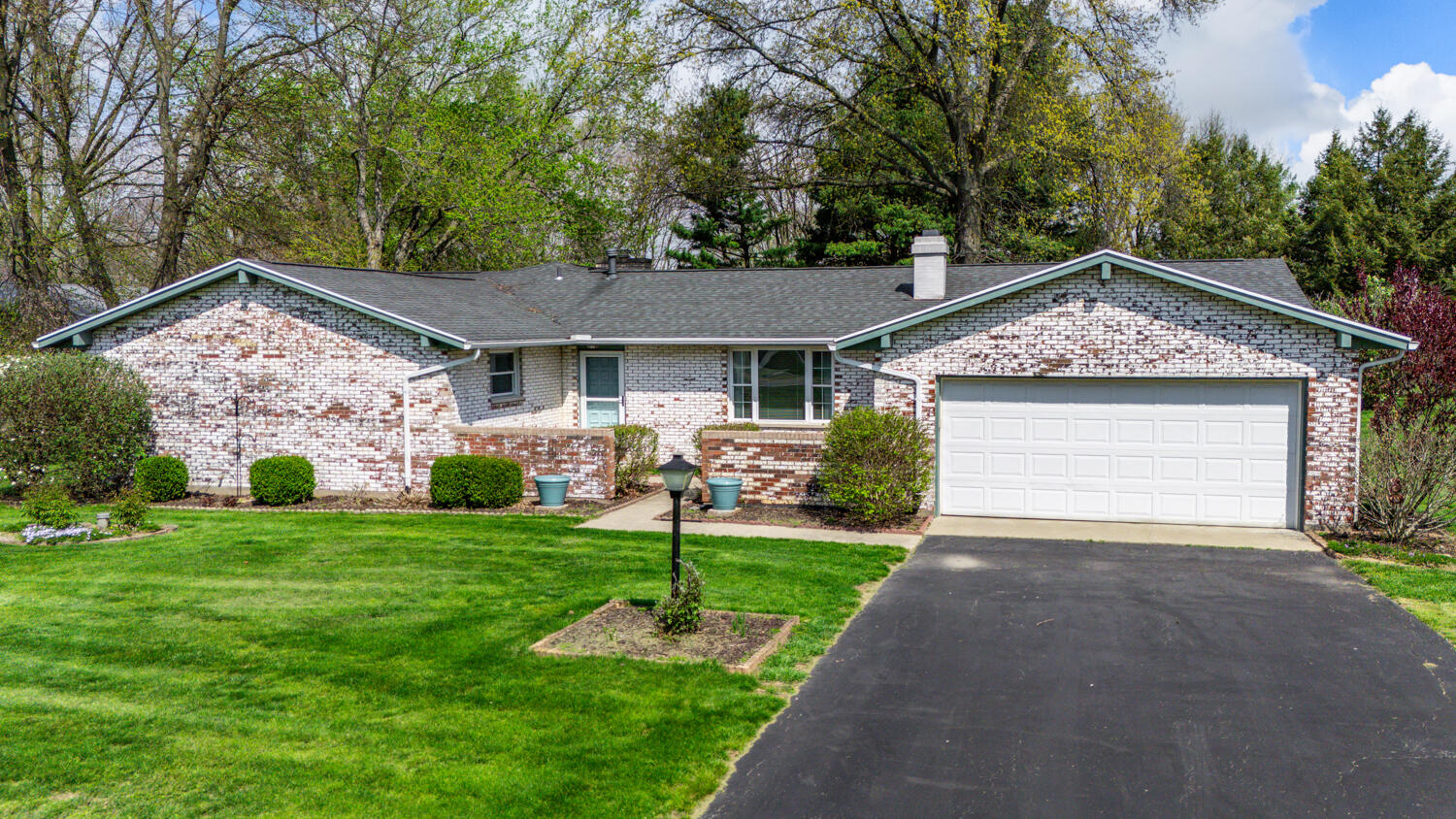 885 Michaels Road, Tipp City, Ohio 45371