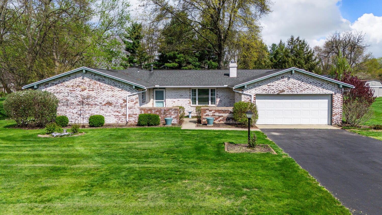 885 Michaels Road, Tipp City, Ohio 45371