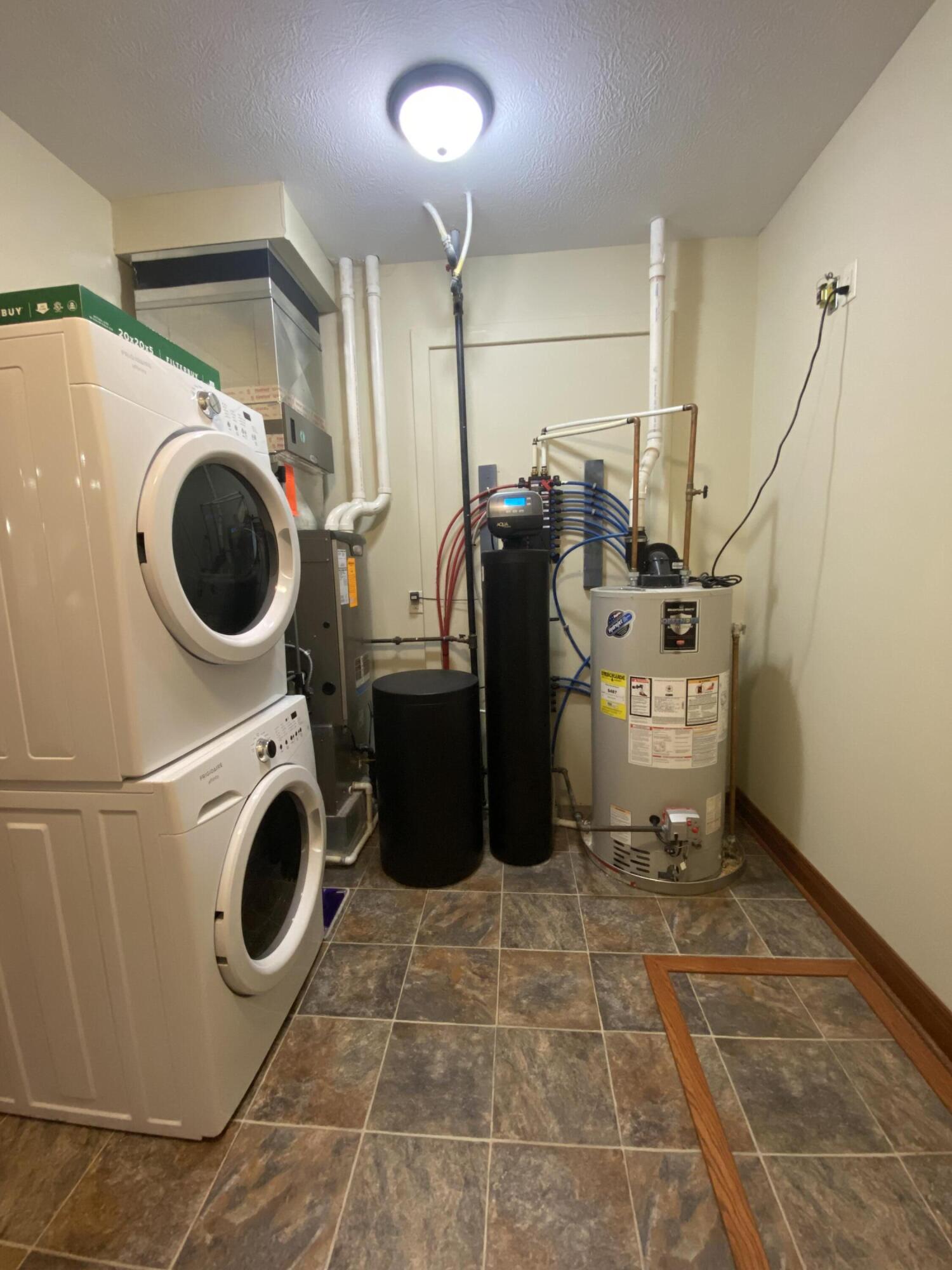 1065 Stewart Road, Pleasant Hill, Ohio 45359