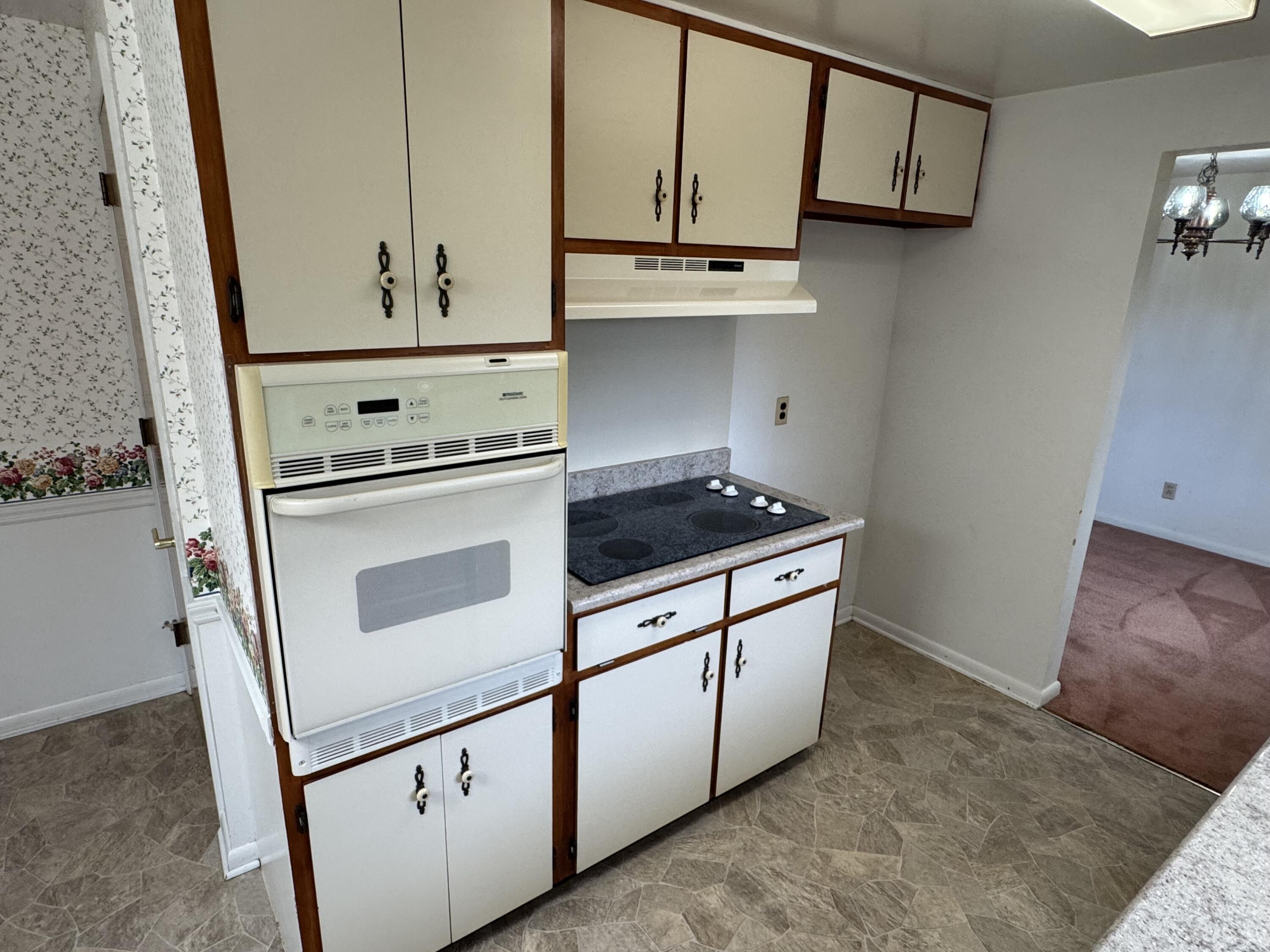 4841 Chippendale Drive, Springfield, Ohio 45503