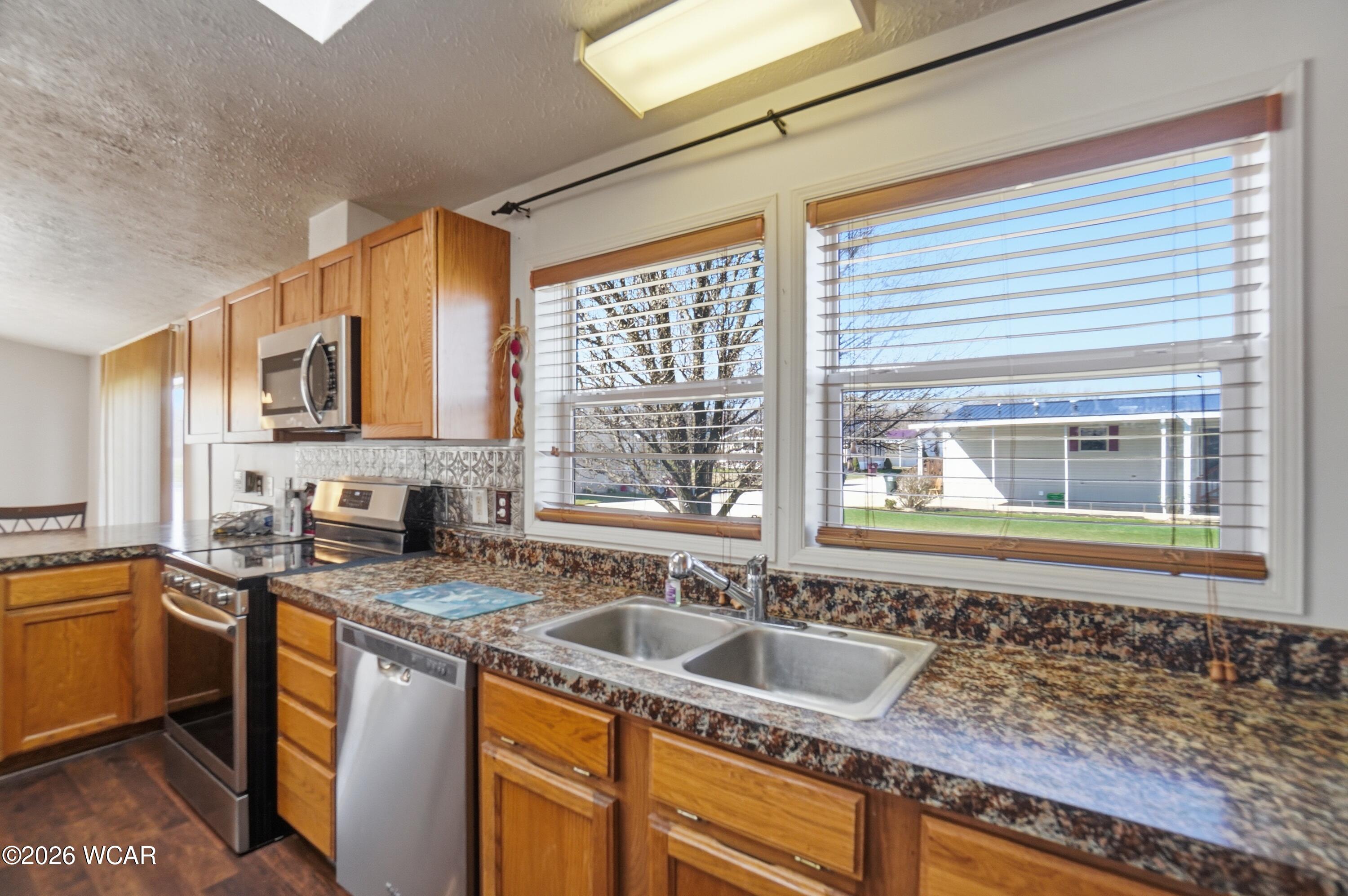 595 Lakeridge Drive, Lima, Ohio