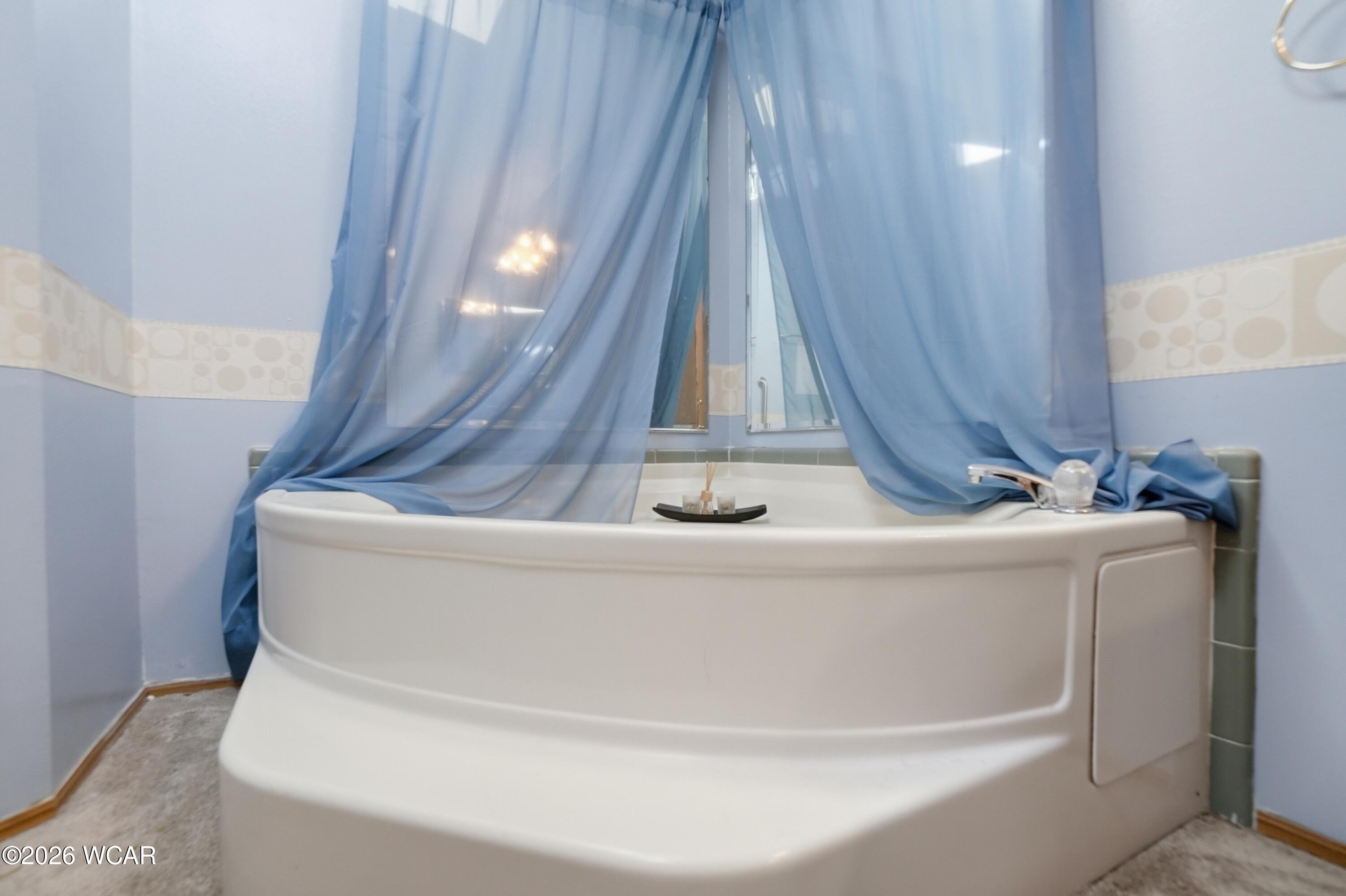 595 Lakeridge Drive, Lima, Ohio