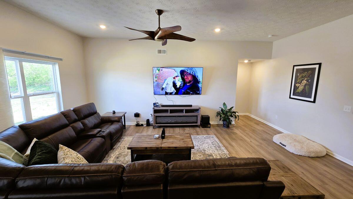 1702 Chevington Chase, Tipp City, Ohio 45371