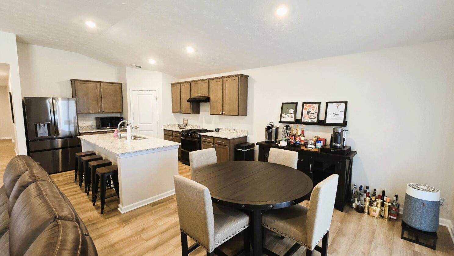 1702 Chevington Chase, Tipp City, Ohio 45371