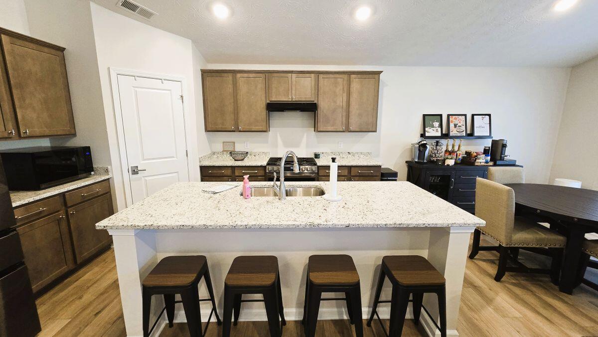 1702 Chevington Chase, Tipp City, Ohio 45371