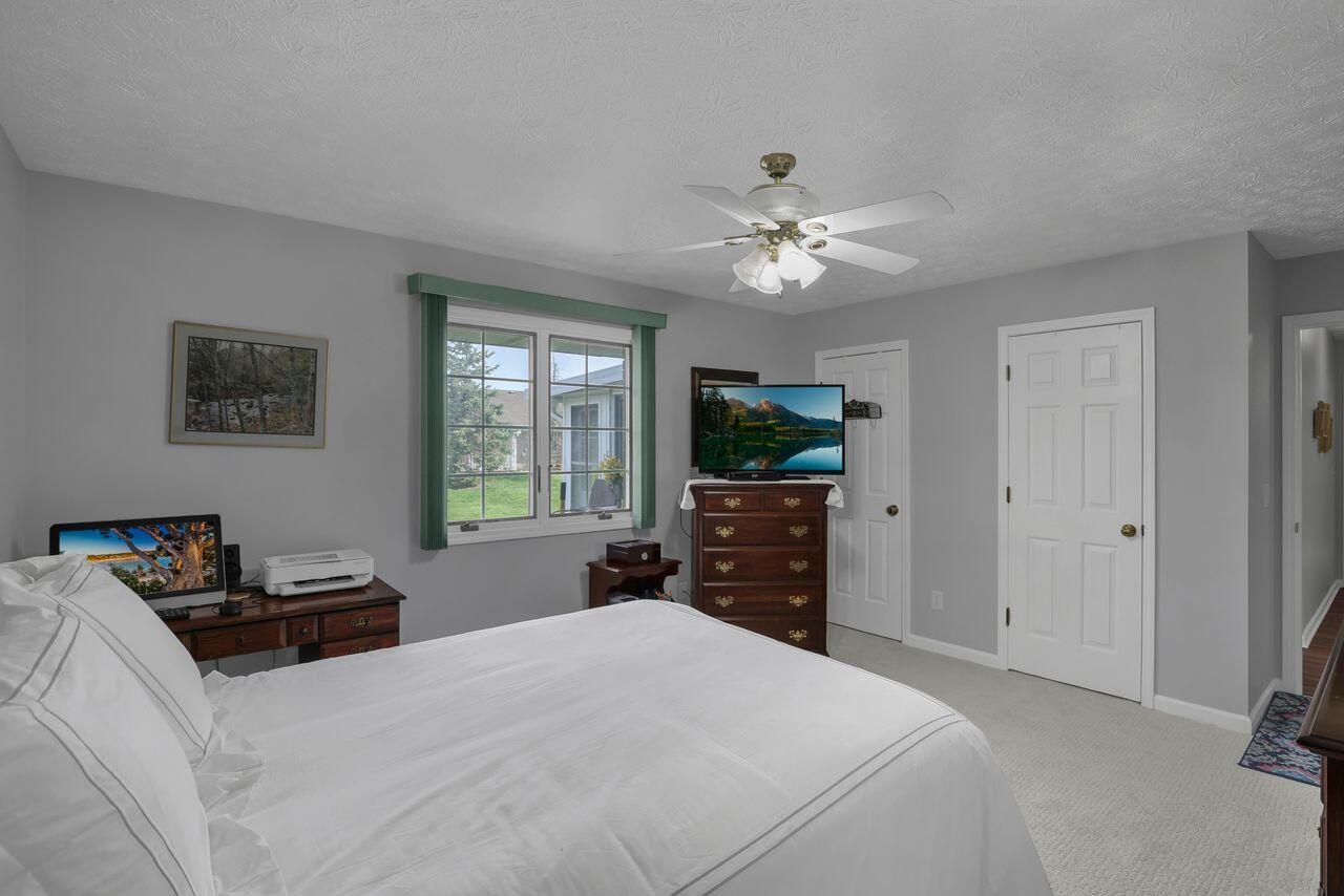 384 Bishop Drive, London, Ohio 43140