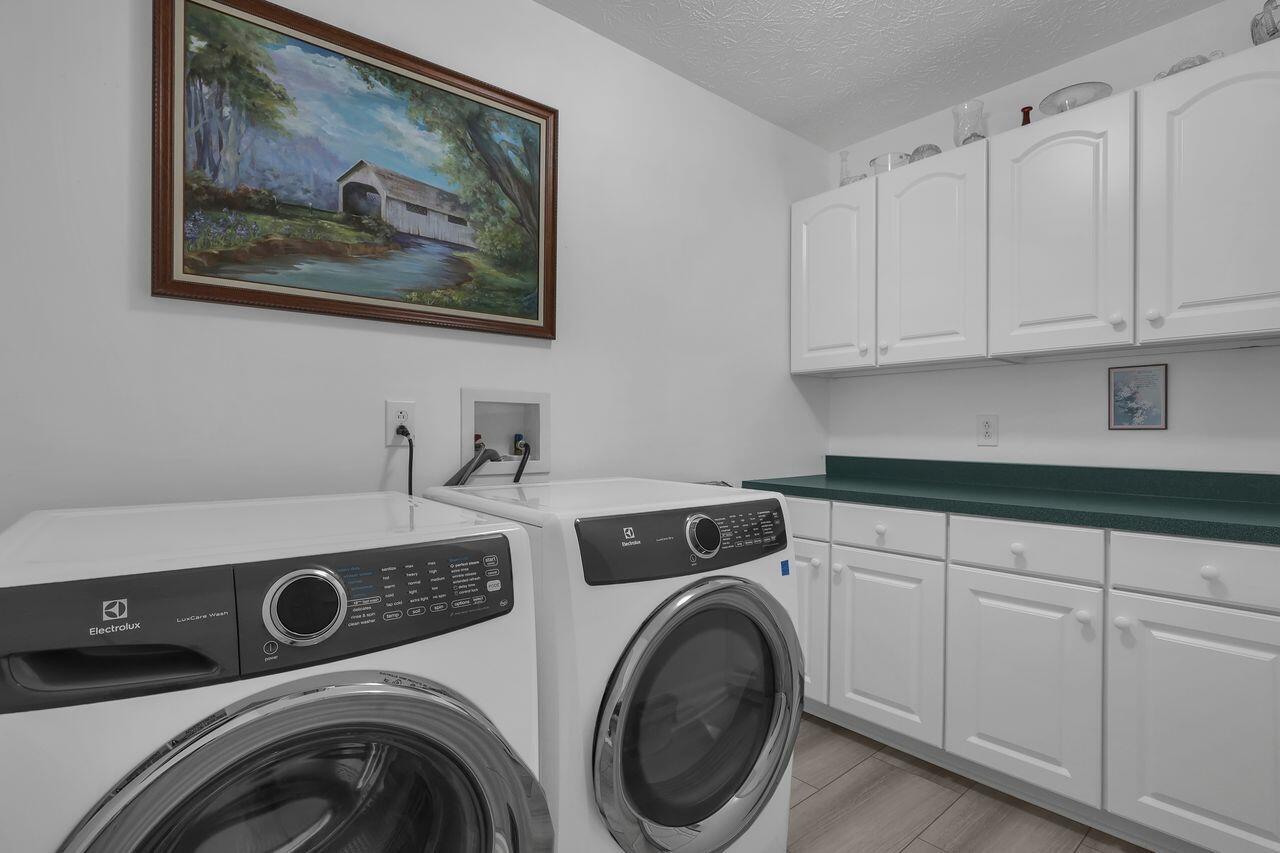 384 Bishop Drive, London, Ohio 43140