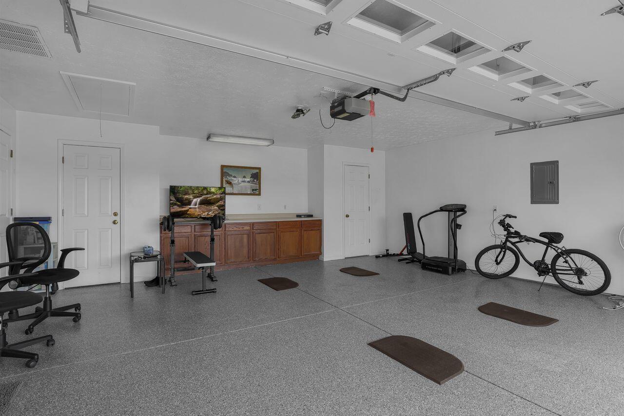 384 Bishop Drive, London, Ohio 43140