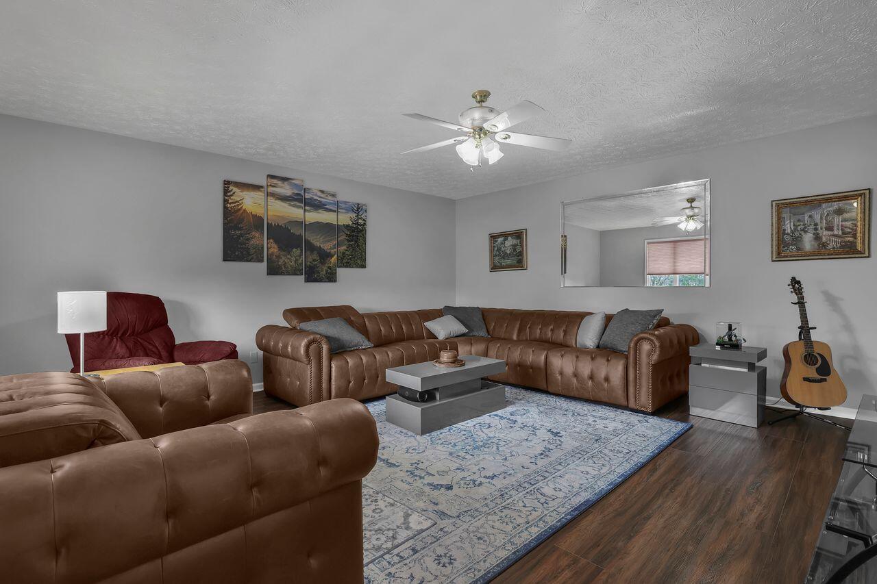 384 Bishop Drive, London, Ohio 43140