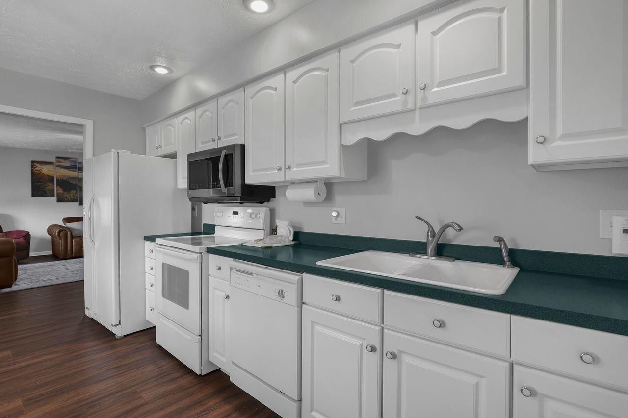 384 Bishop Drive, London, Ohio 43140