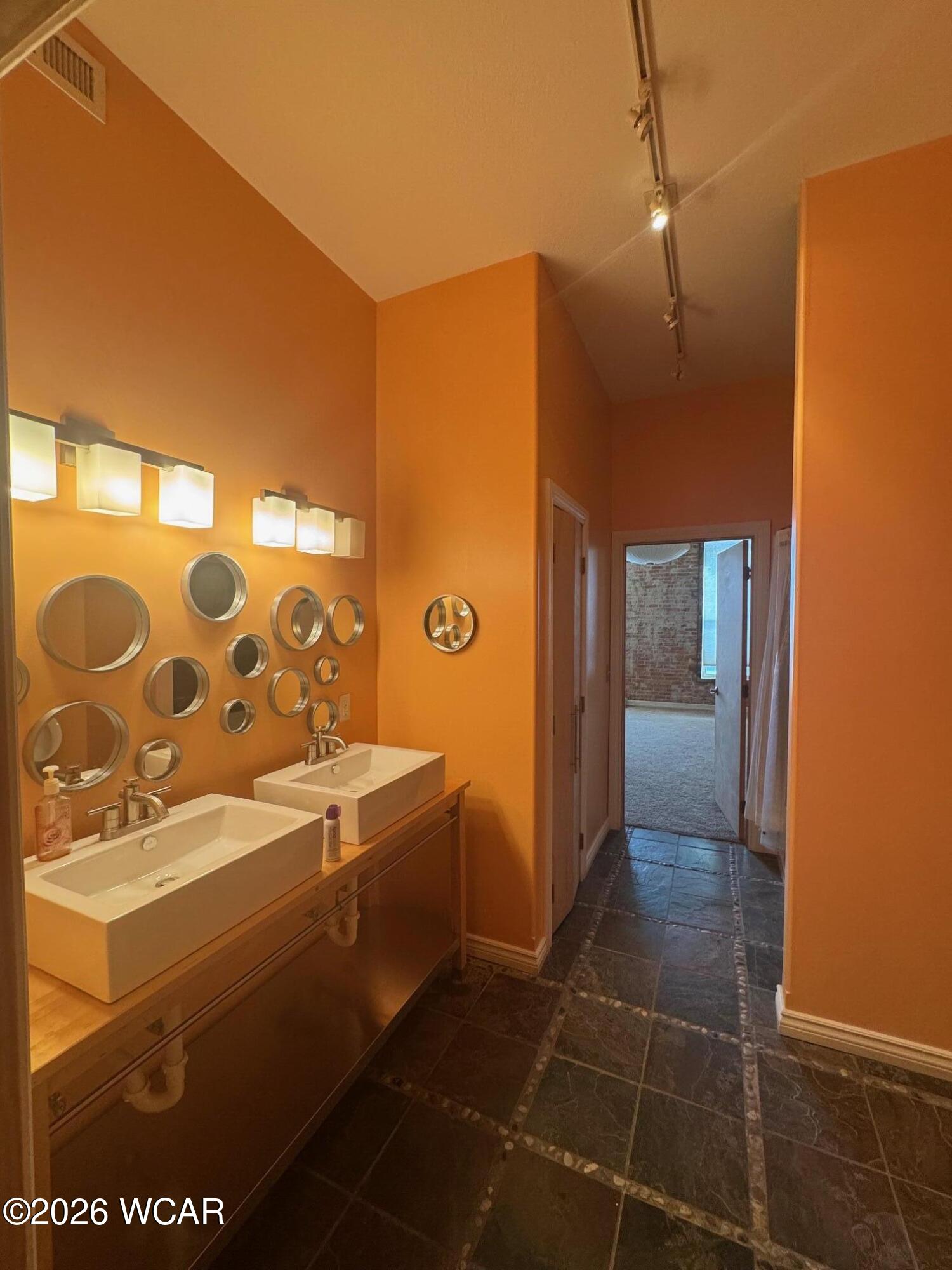 100-104 Columbus Street, Kenton, Ohio