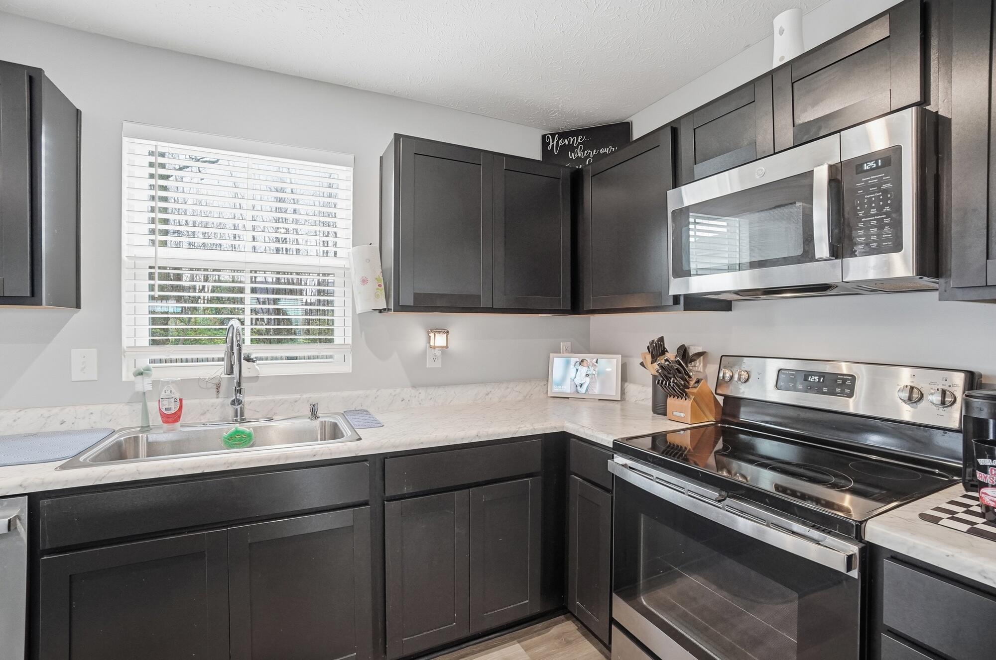 207 Chesapeake Circle, Springfield, Ohio 45505