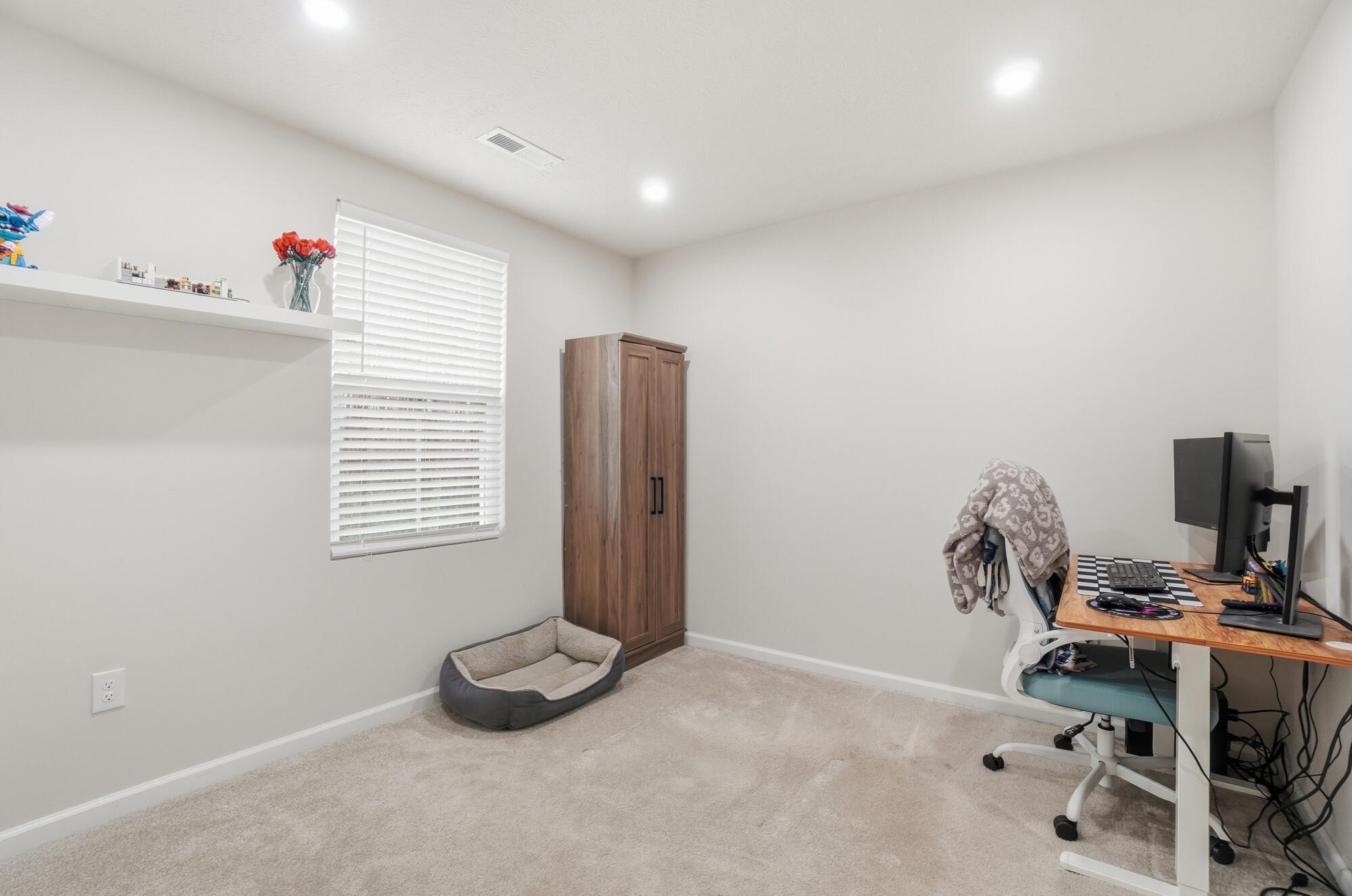 207 Chesapeake Circle, Springfield, Ohio 45505