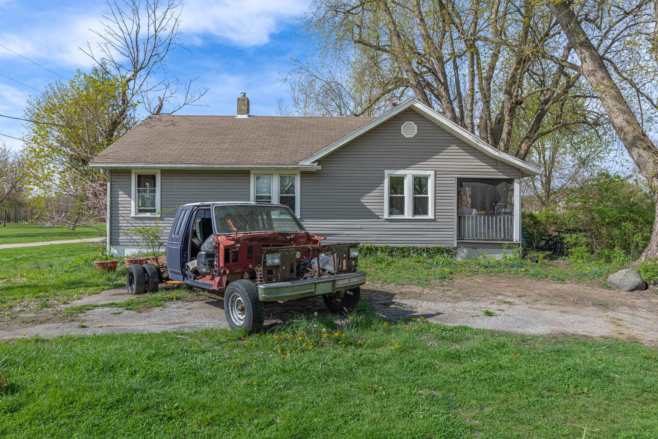 5654 National Road, Springfield, Ohio 45504