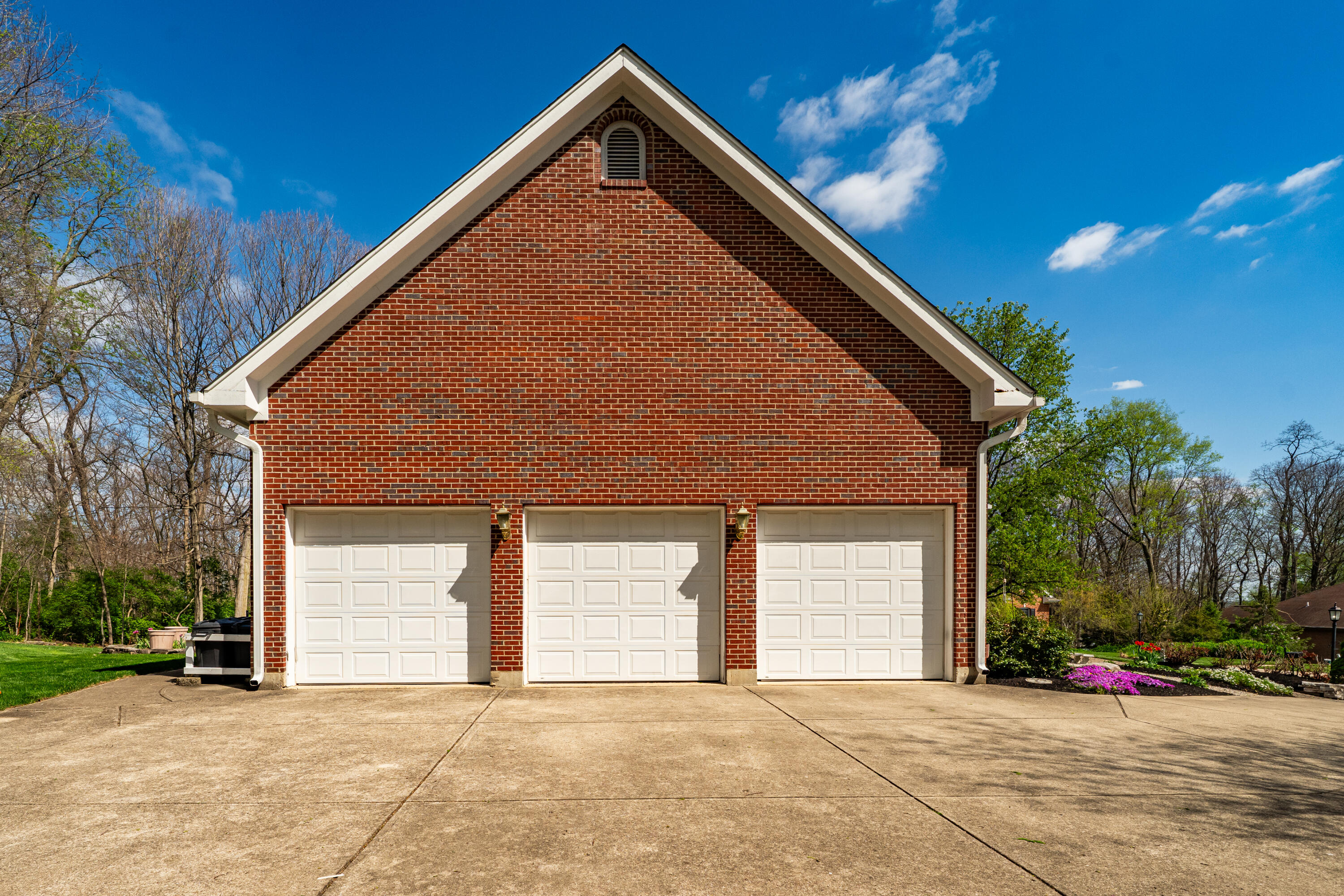 3955 Oakview Drive, Beavercreek, Ohio 45430