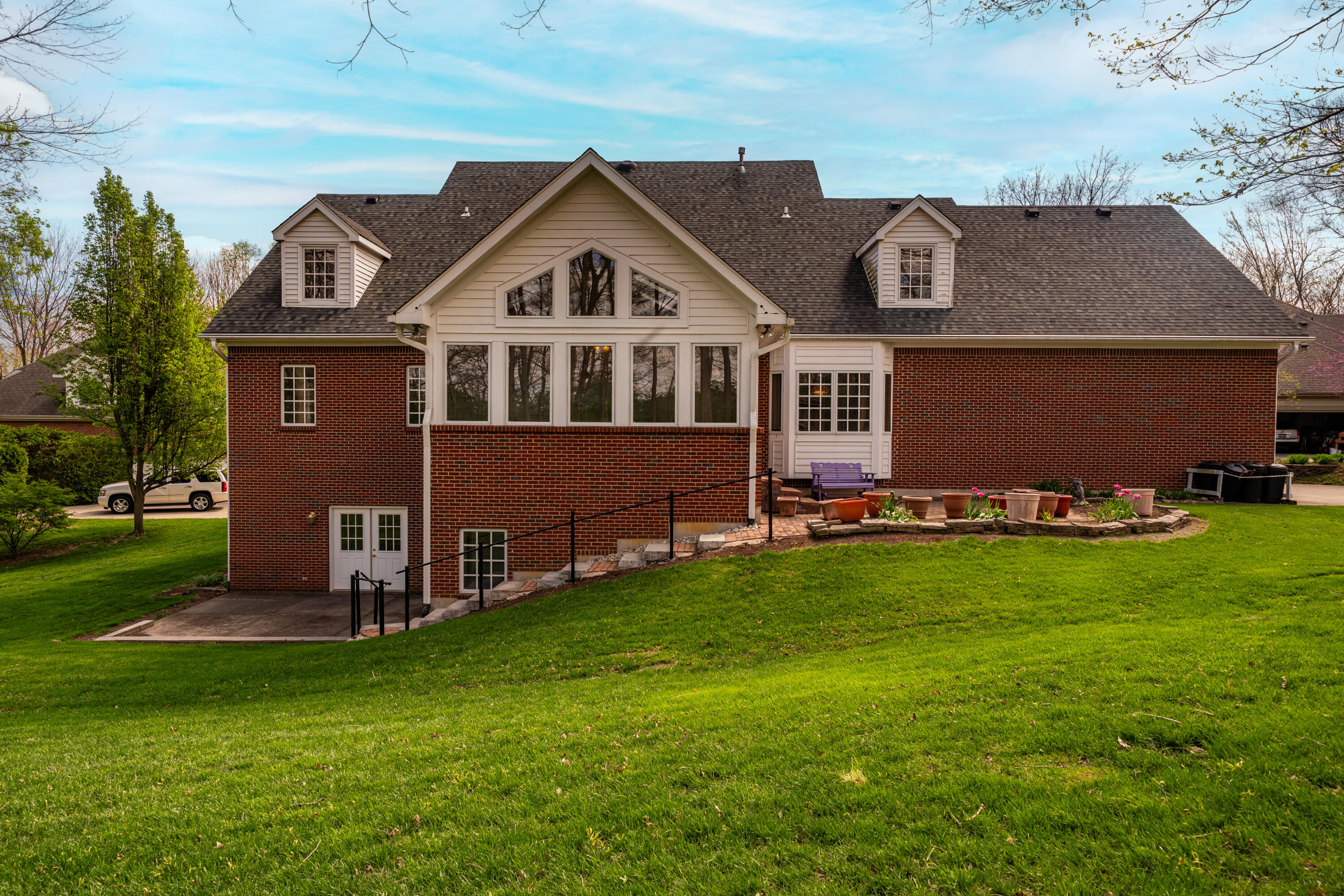 3955 Oakview Drive, Beavercreek, Ohio 45430